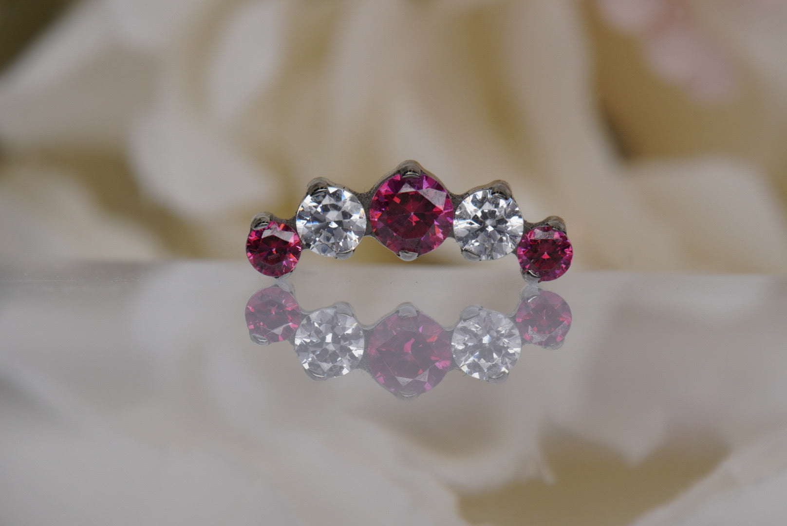 Dark Pink & White Crystal Prium- 12/14g