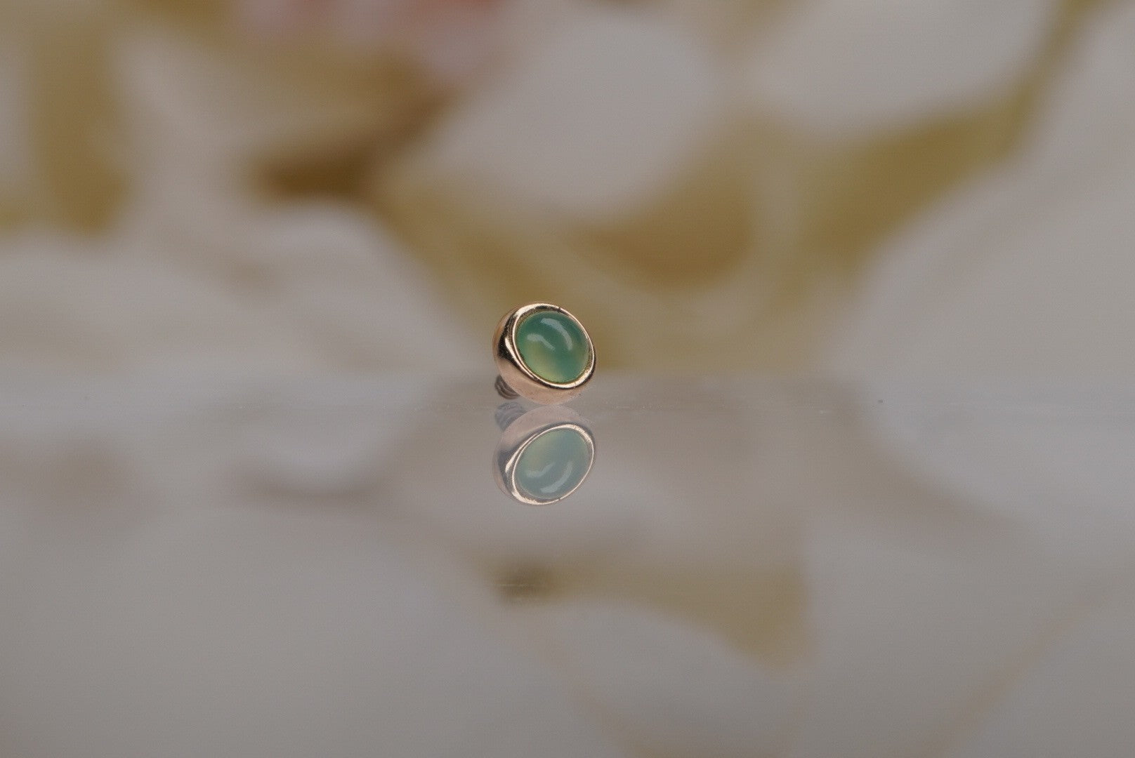 Round Cup Setting with Chrysoprase