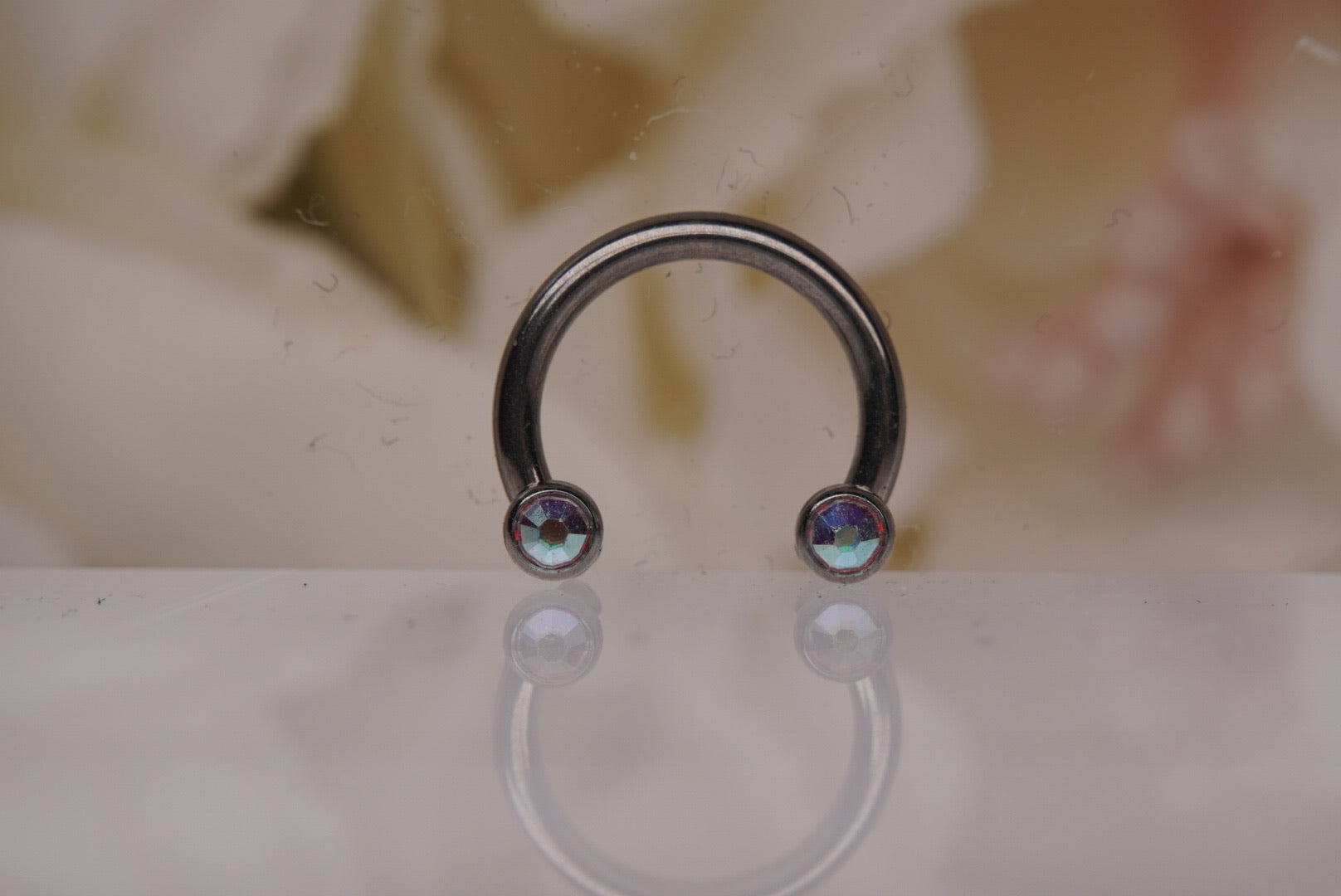 14g Forward Facing Circular Barbell