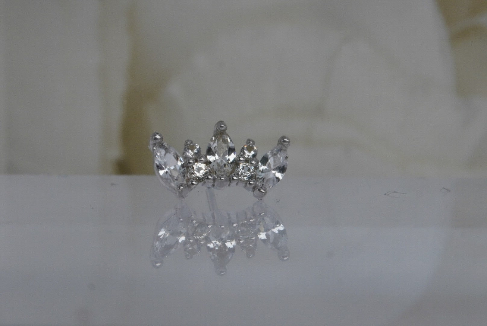 Alice with White Sapphires