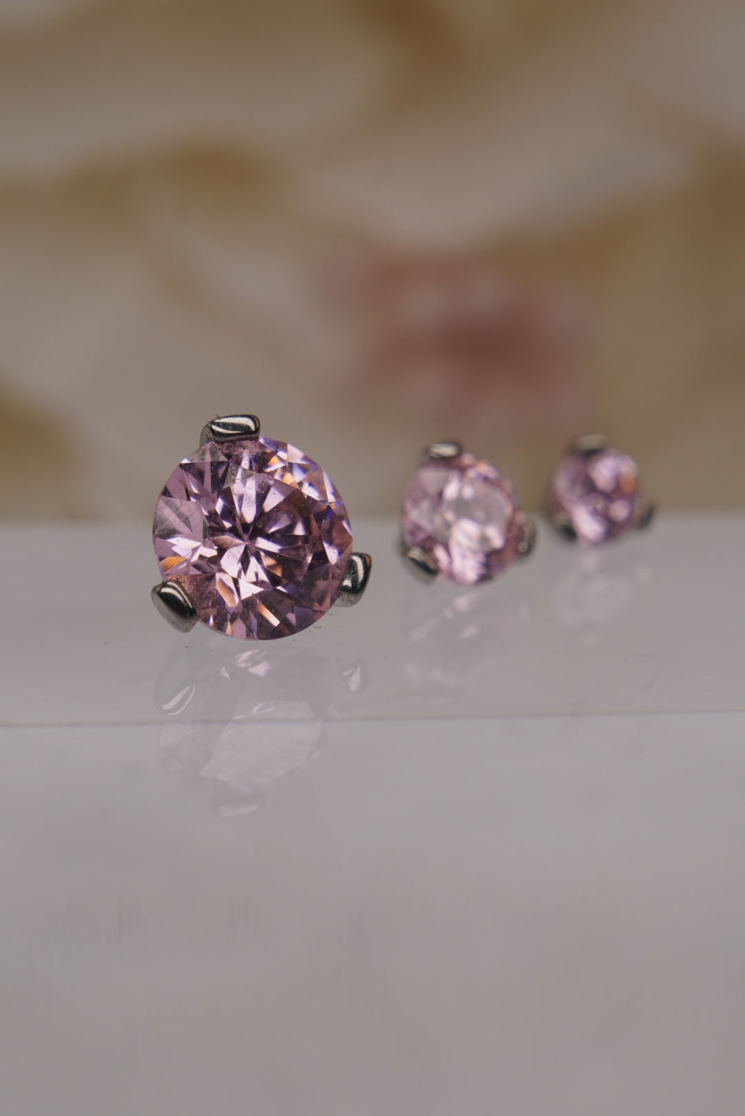 Pink Crystal Prong-16/18g