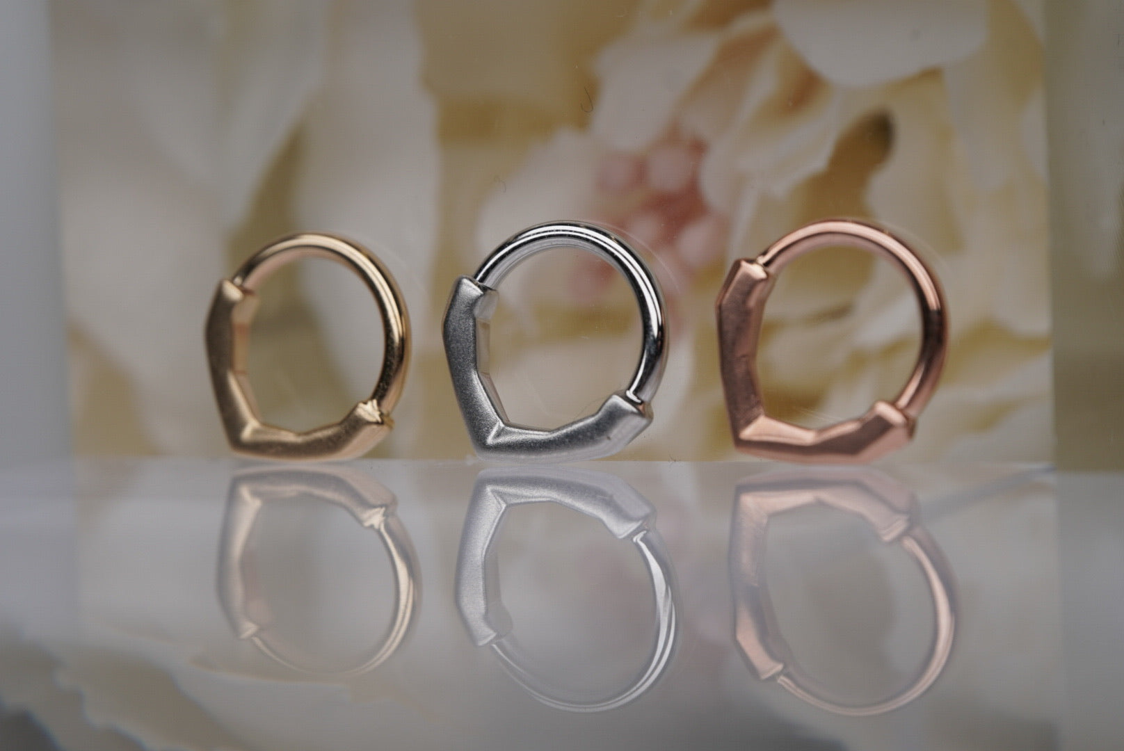Petite Archive Seam Ring