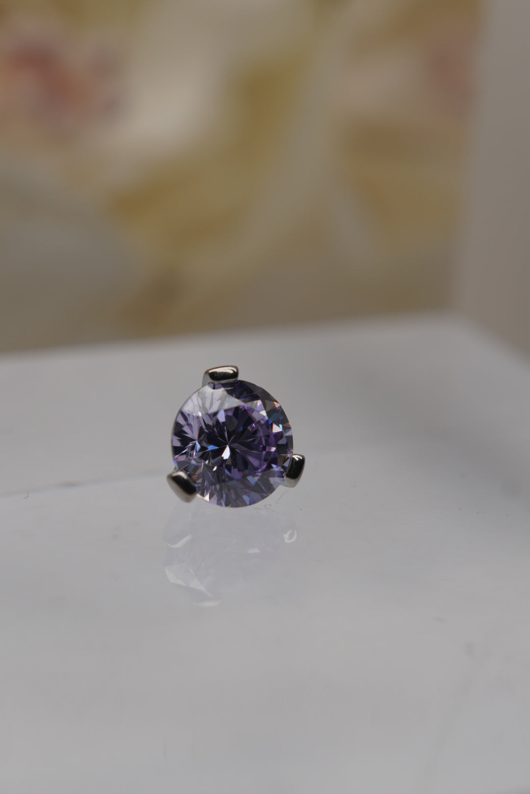 Lavender Crystal Prong-16/18g