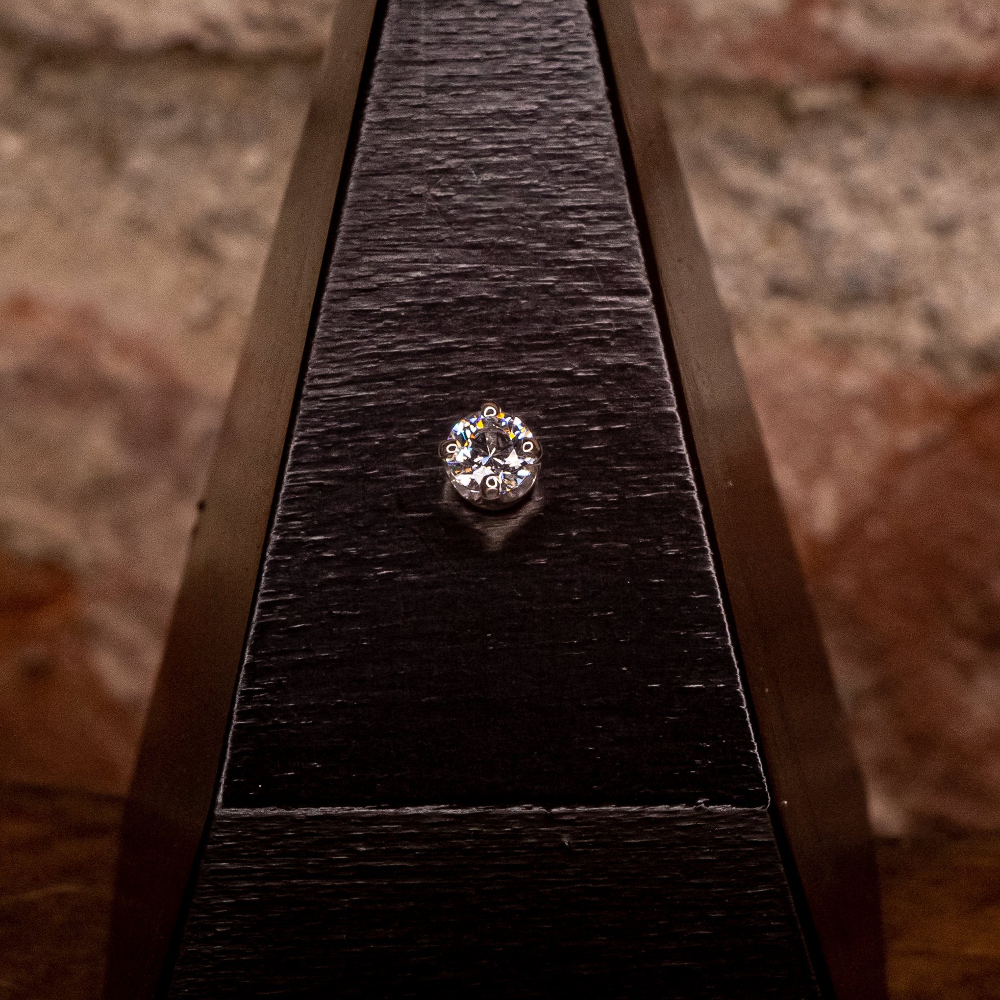 2mm Crystal in White Gold Prong- 16g