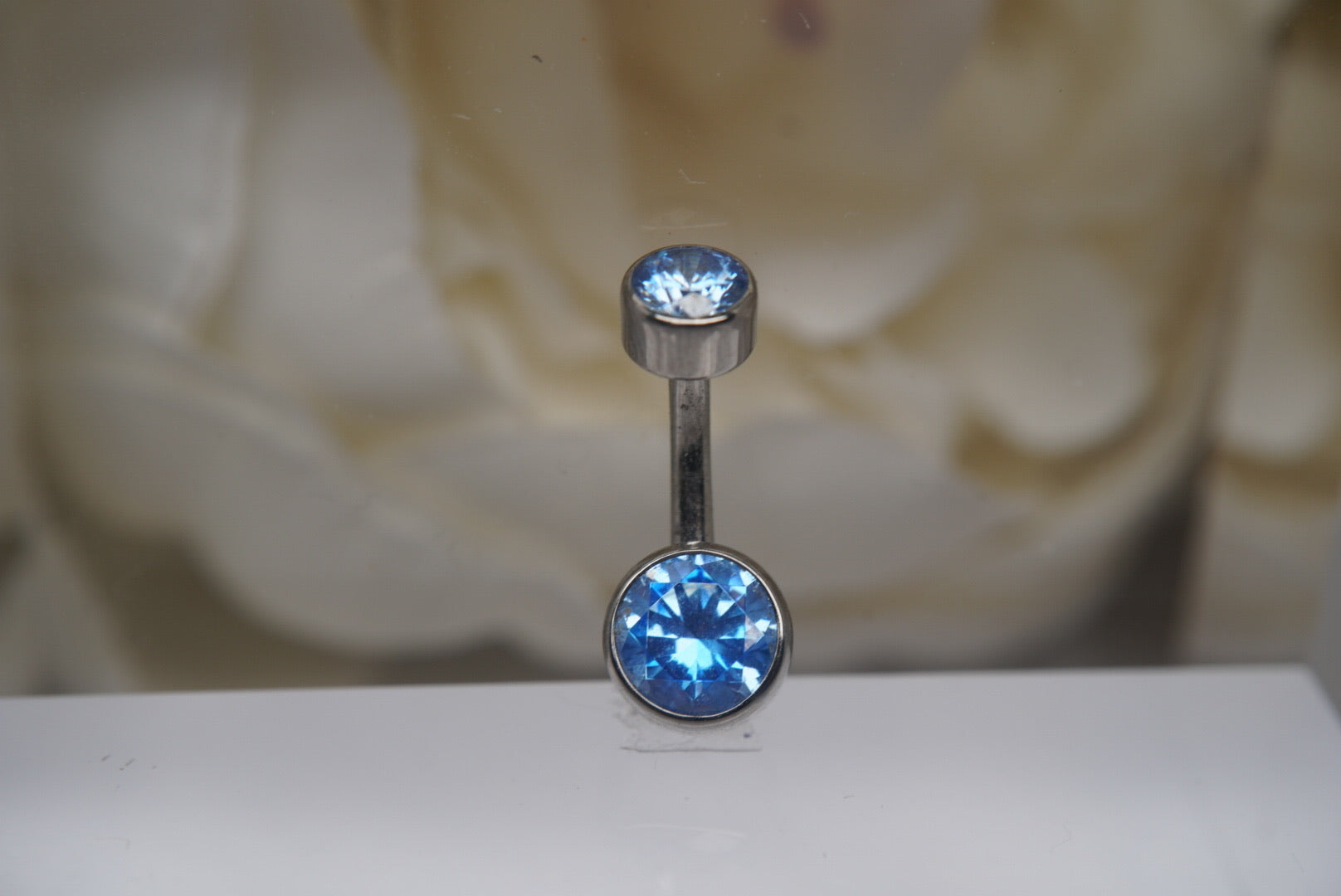 Arctic Blue Crystal Navel in a Bezel Setting  (4mm/6mm)