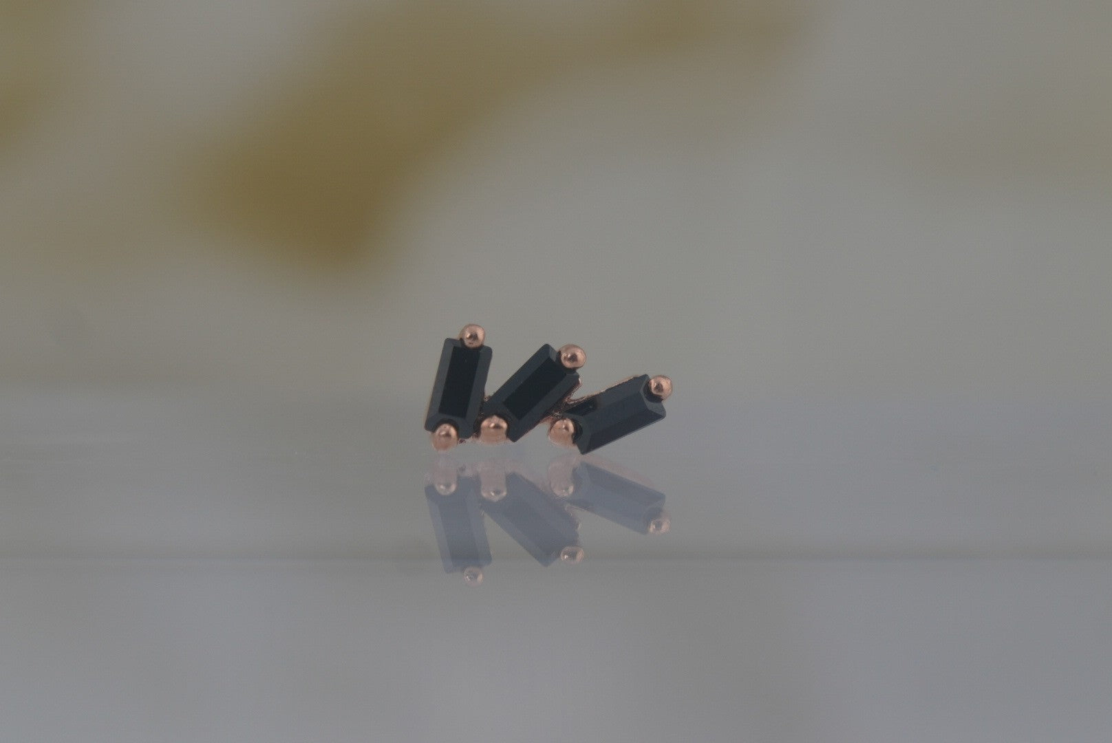 Staxx with Black Spinel