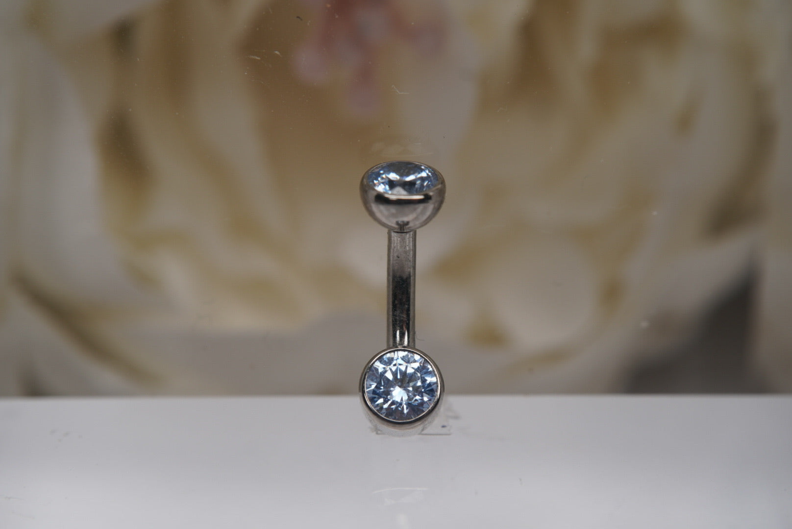 Grey Blue Crystal Navel in a Bezel Setting  (4mm/4mm)