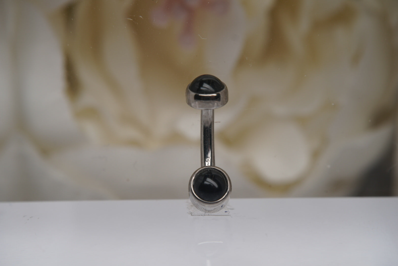 Black Onyx Navel in a Bezel Setting  (4mm/4mm)