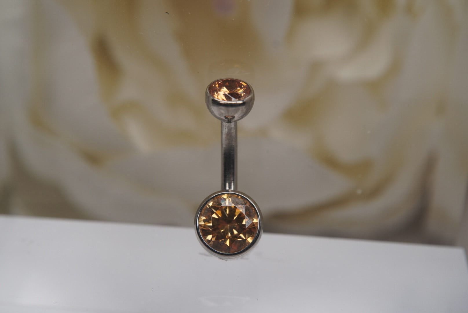 Amber Crystal Navel in a Bezel Setting  (4mm/6mm)