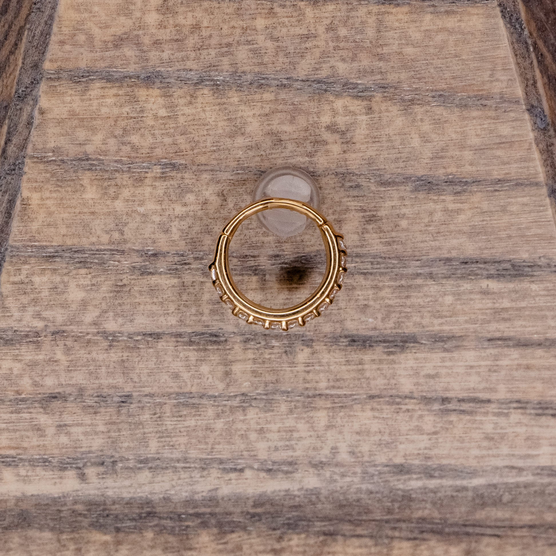 Gemmed Clicker in Yellow Gold