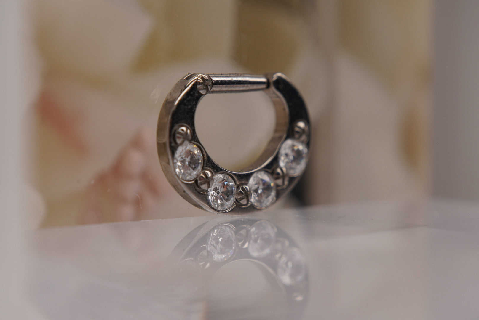 White Crystal Clicker- 16g 1/4" ID Height x 3/8" ID Width