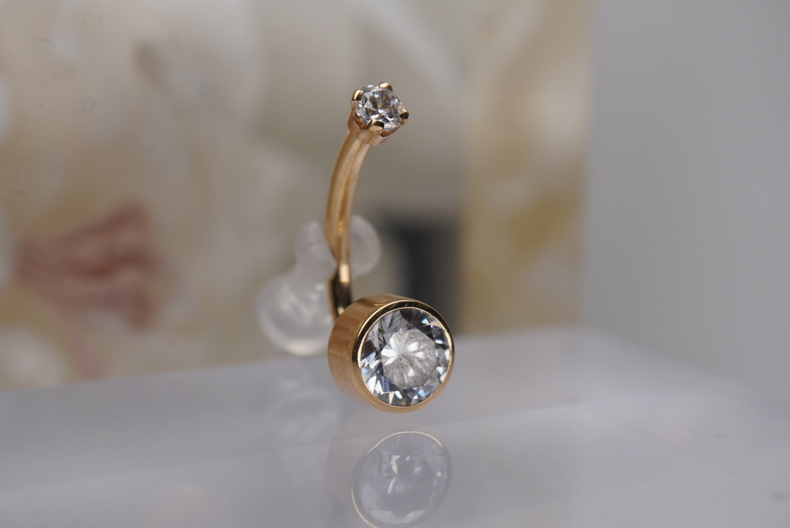 6mm Bezel Navel in Yellow Gold