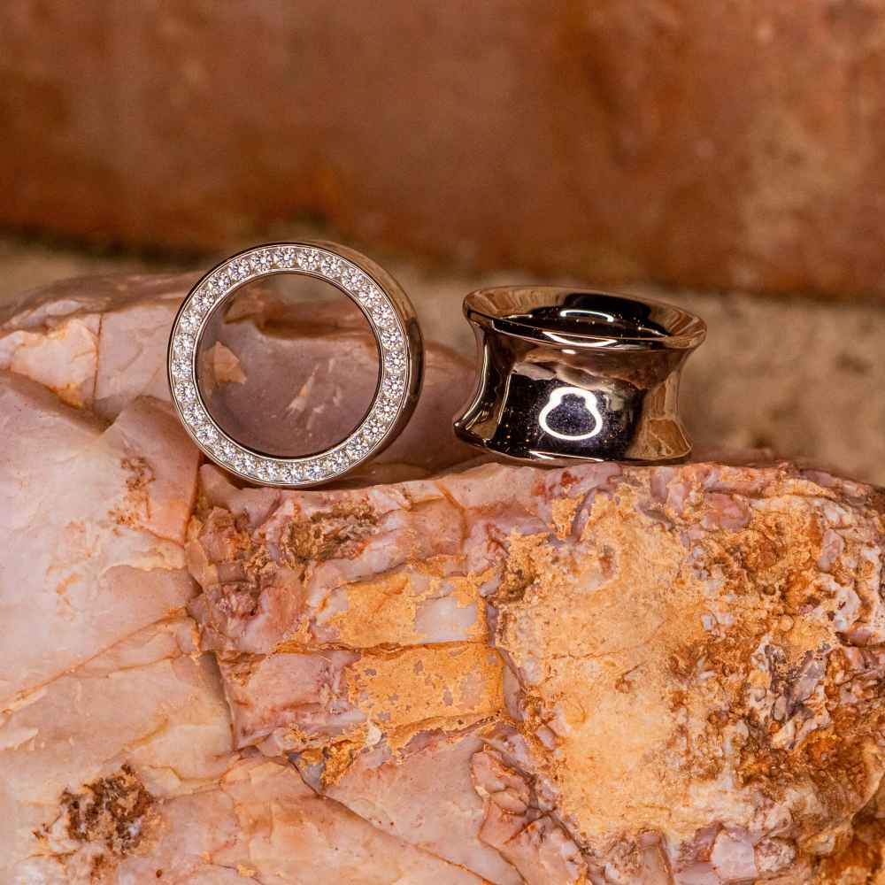 Gemmed Eyelets in White -  5/8"