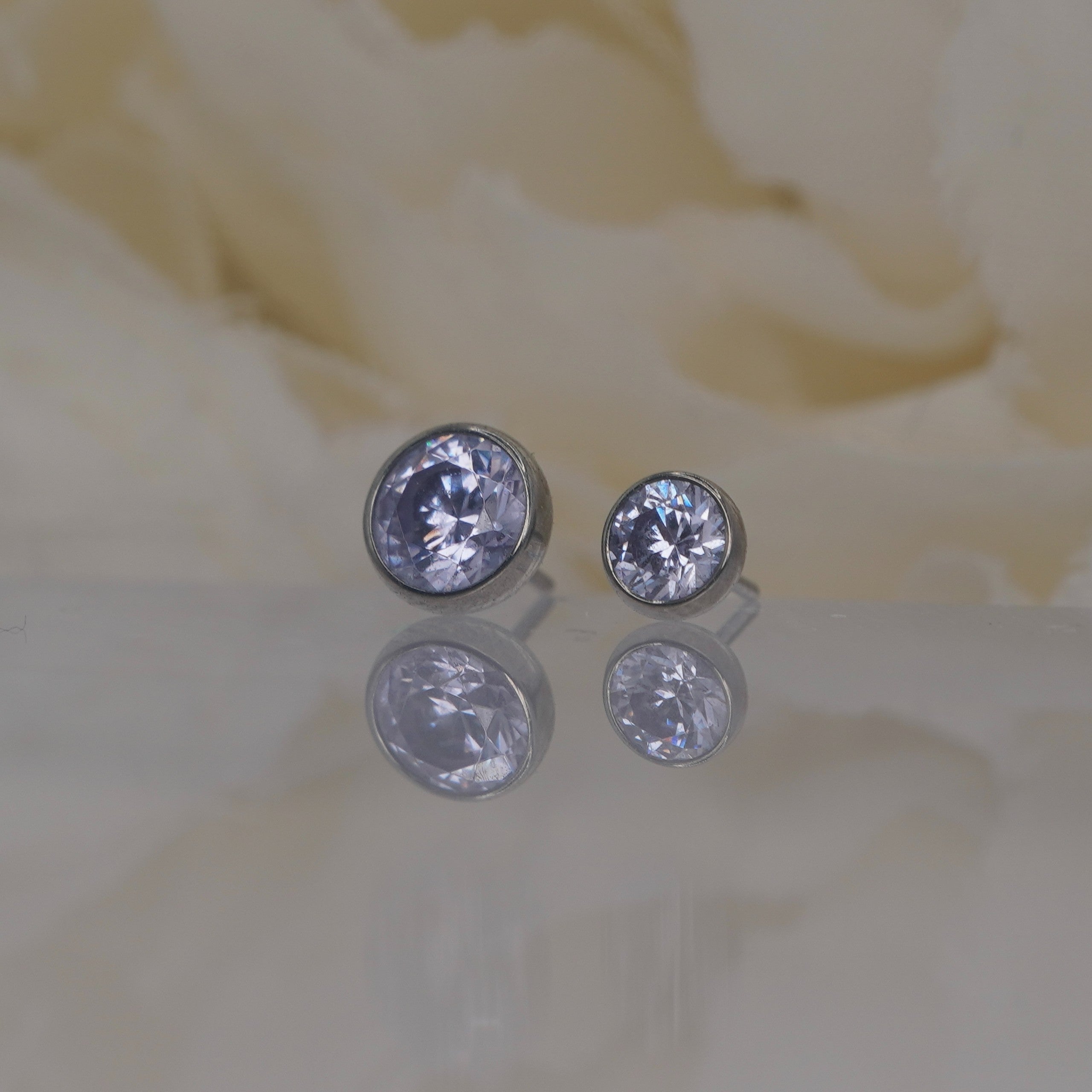 Round Bezel - Lavender Crystal