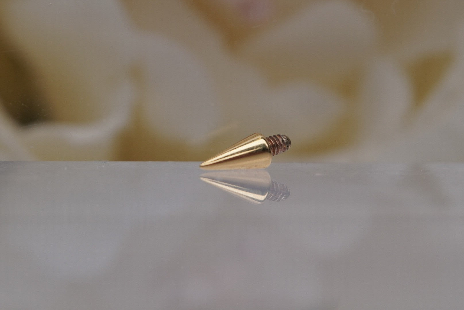 Long Spike in 12/14g Yellow Gold 3mm