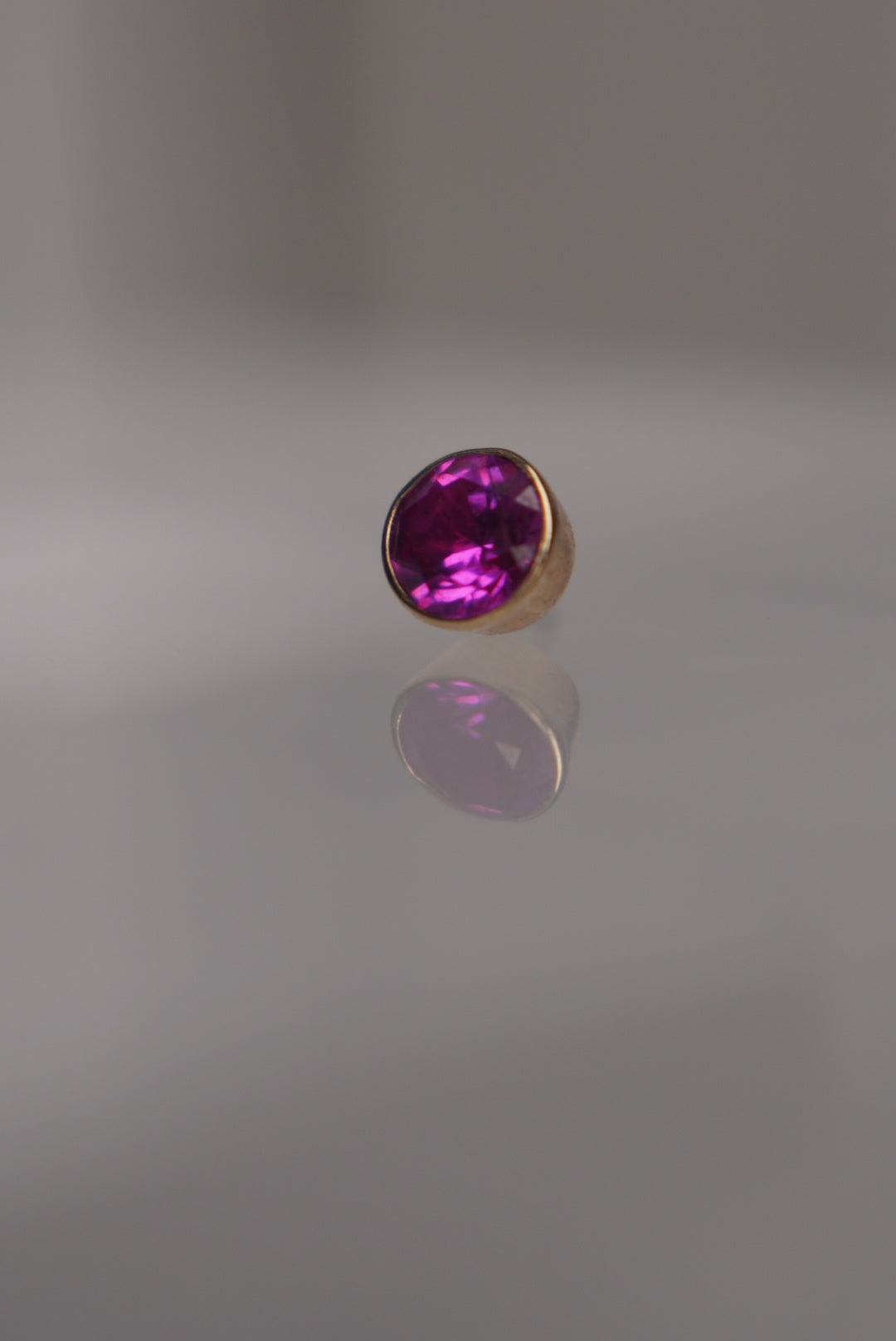 Hot Pink Crystal in Gold- 2mm