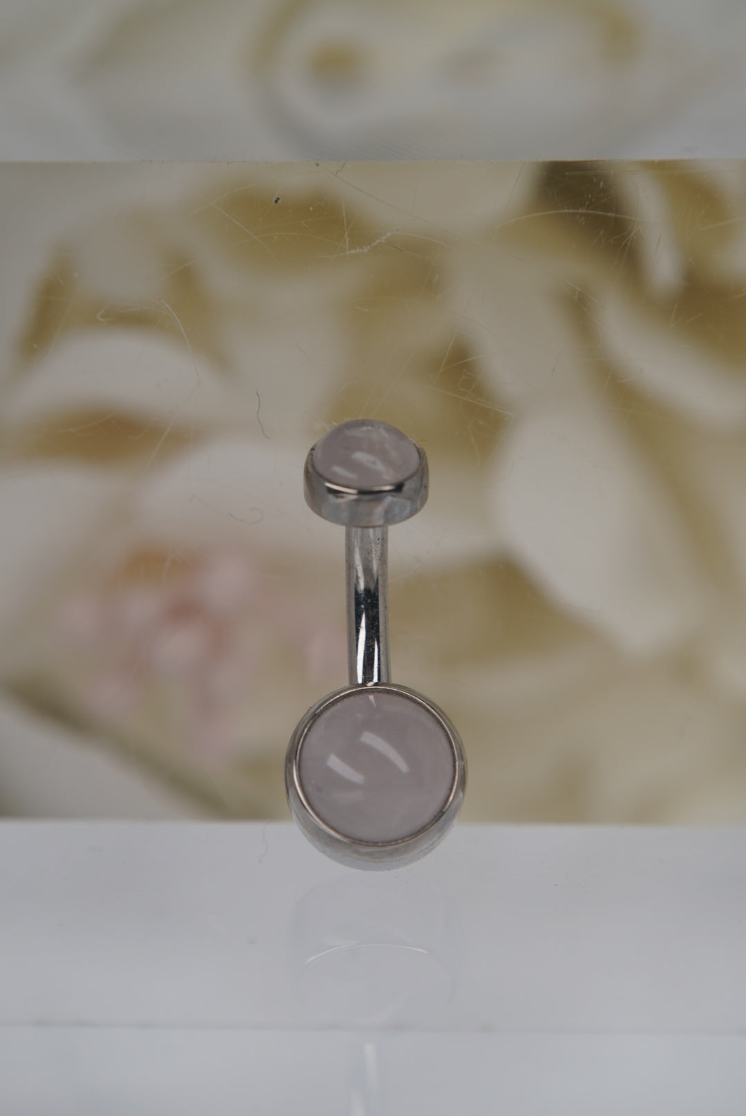 Rose Quartz Navel in a Bezel Setting (4mm/6mm)