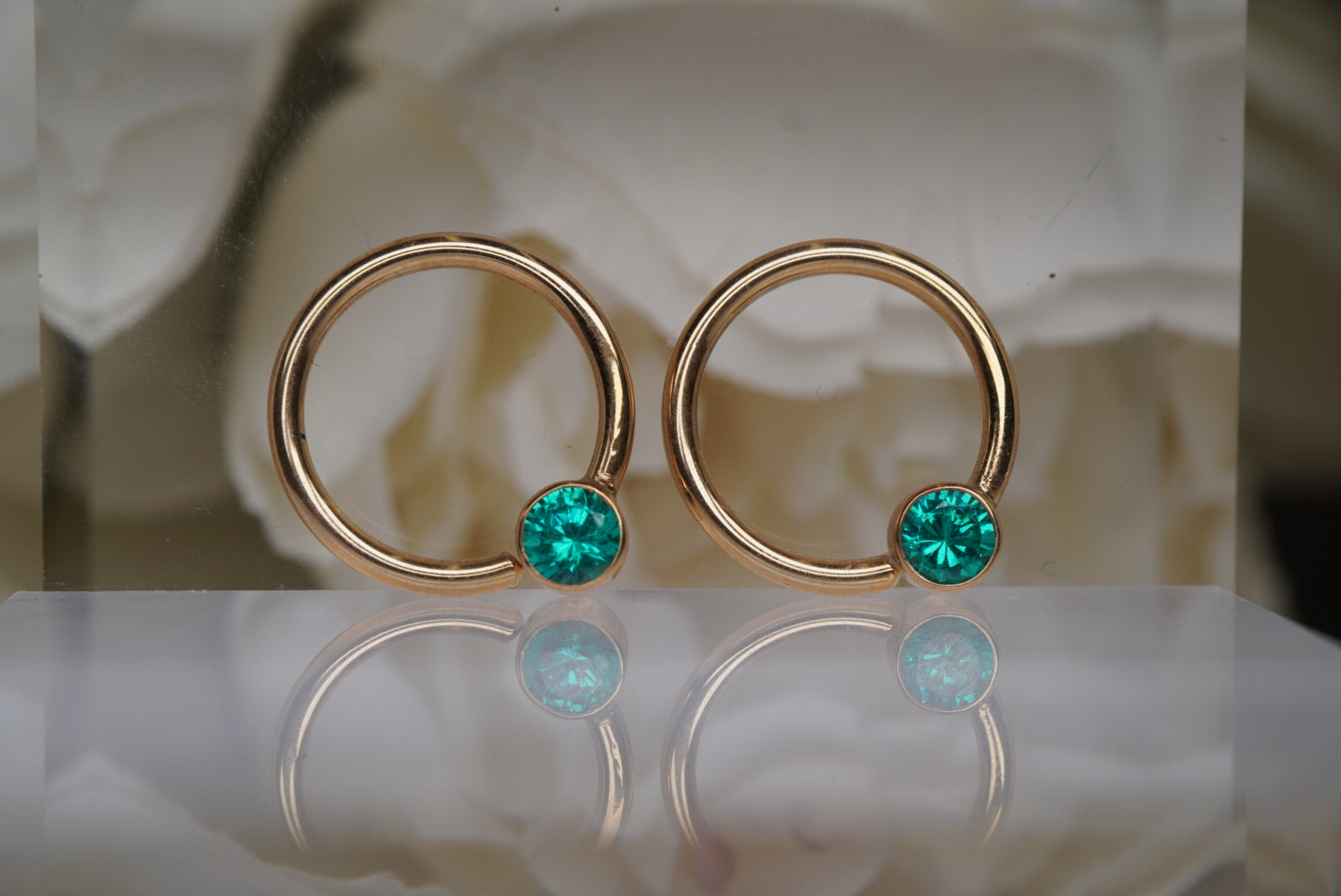 Yellow Gold Fixed Green Gem Ring- 14g