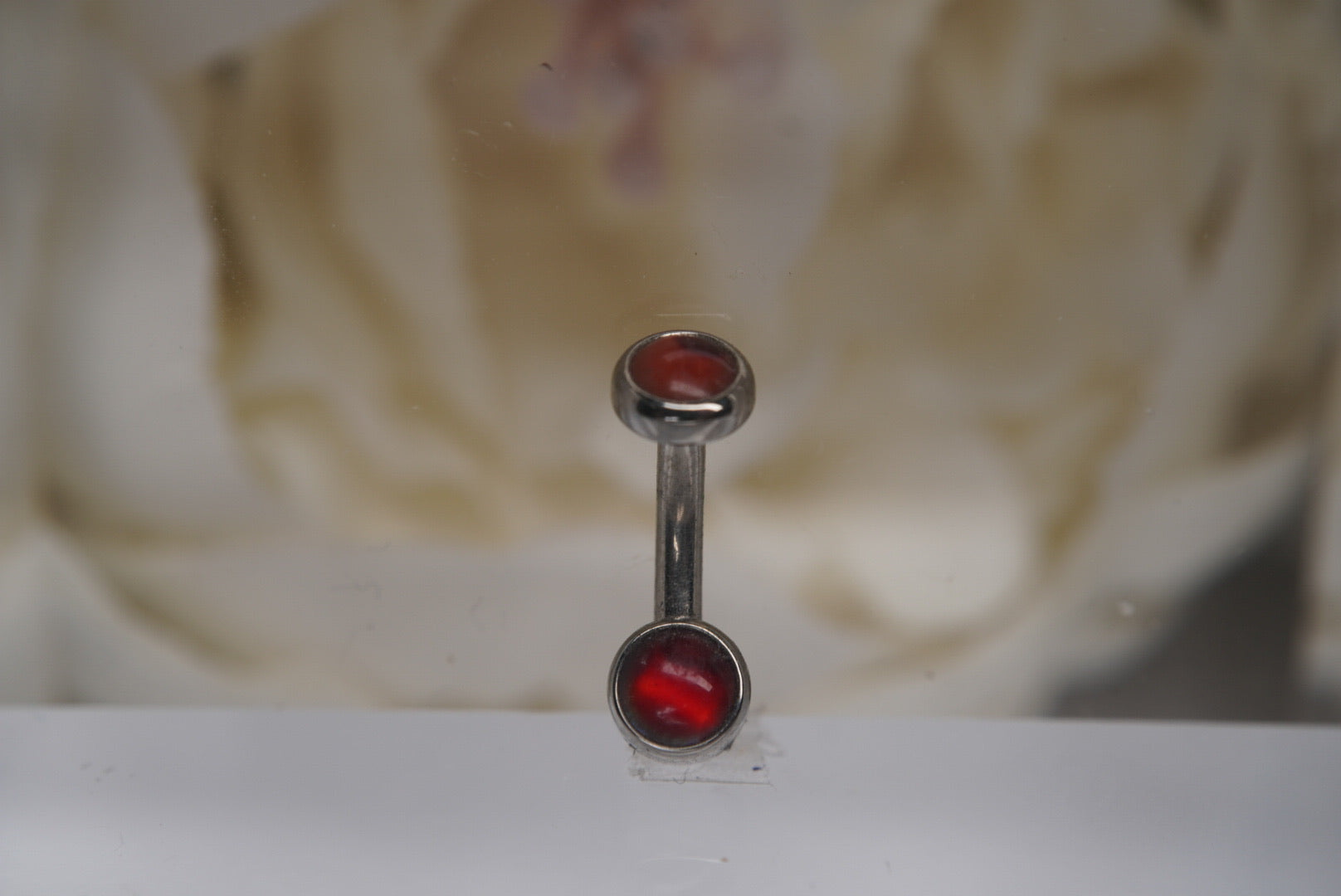 Red Shell Navel in a Bezel Setting  (4mm/4mm)