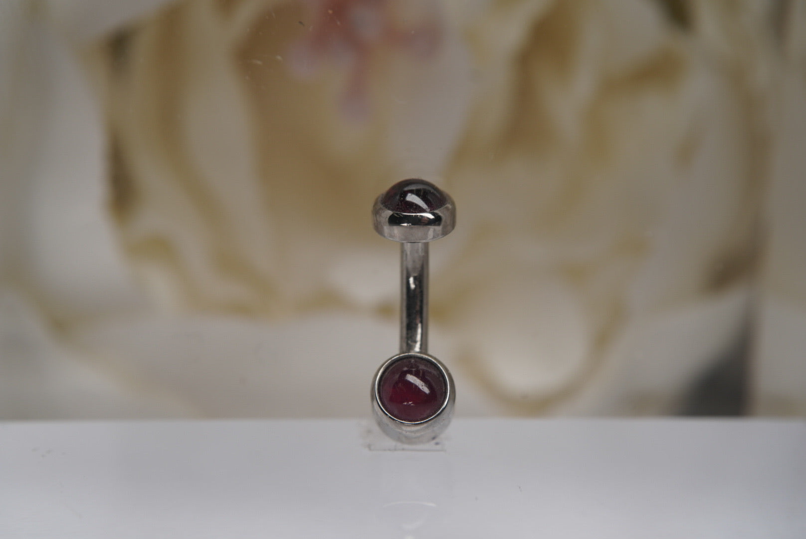 Almandine Garnet Navel in a Bezel Setting (4mm/4mm)