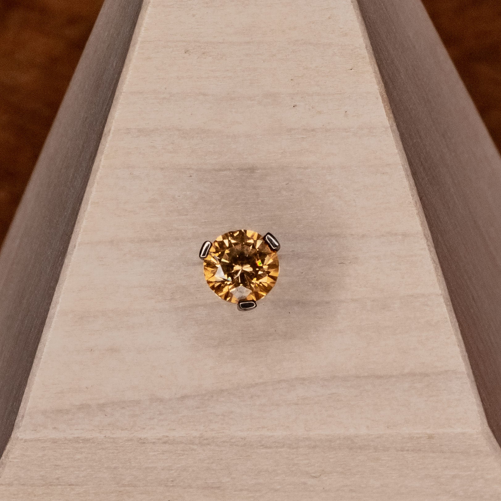 Amber Crystal Prong-12/14g