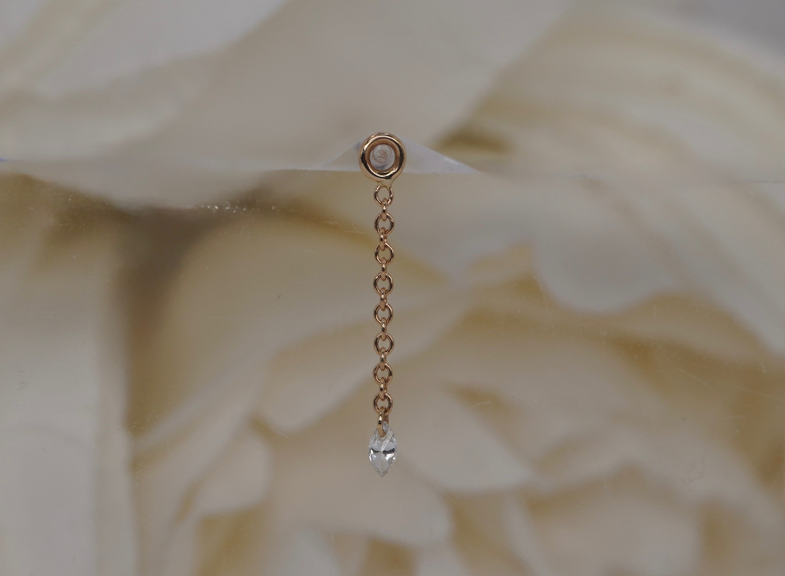 Algea with Genuine Diamond