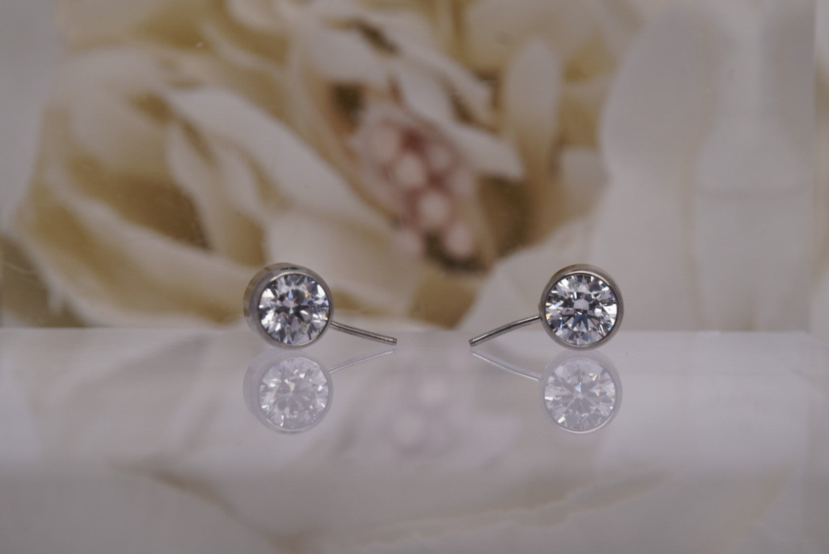 Side Facing White Crystal Bezel