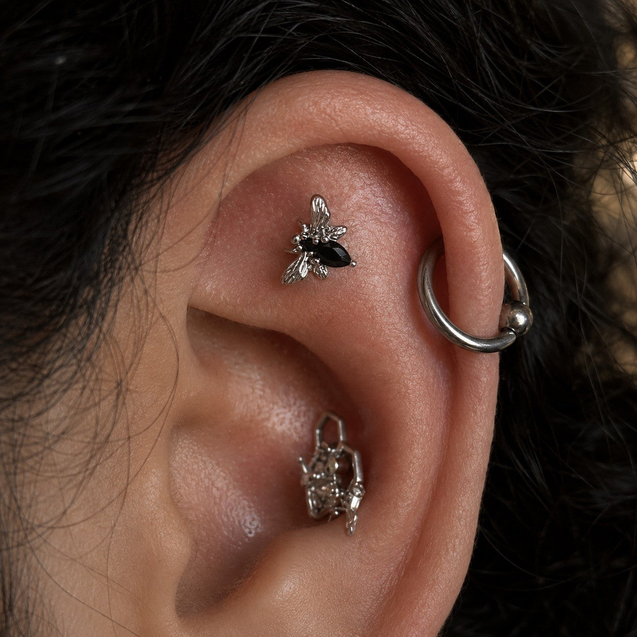Bee Chic-Black Spinel