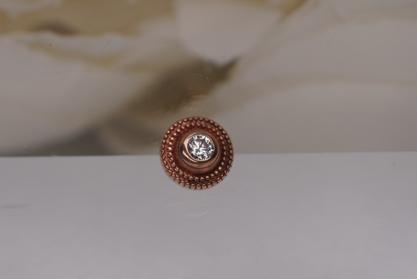 16g Round Milgrain in Gold
