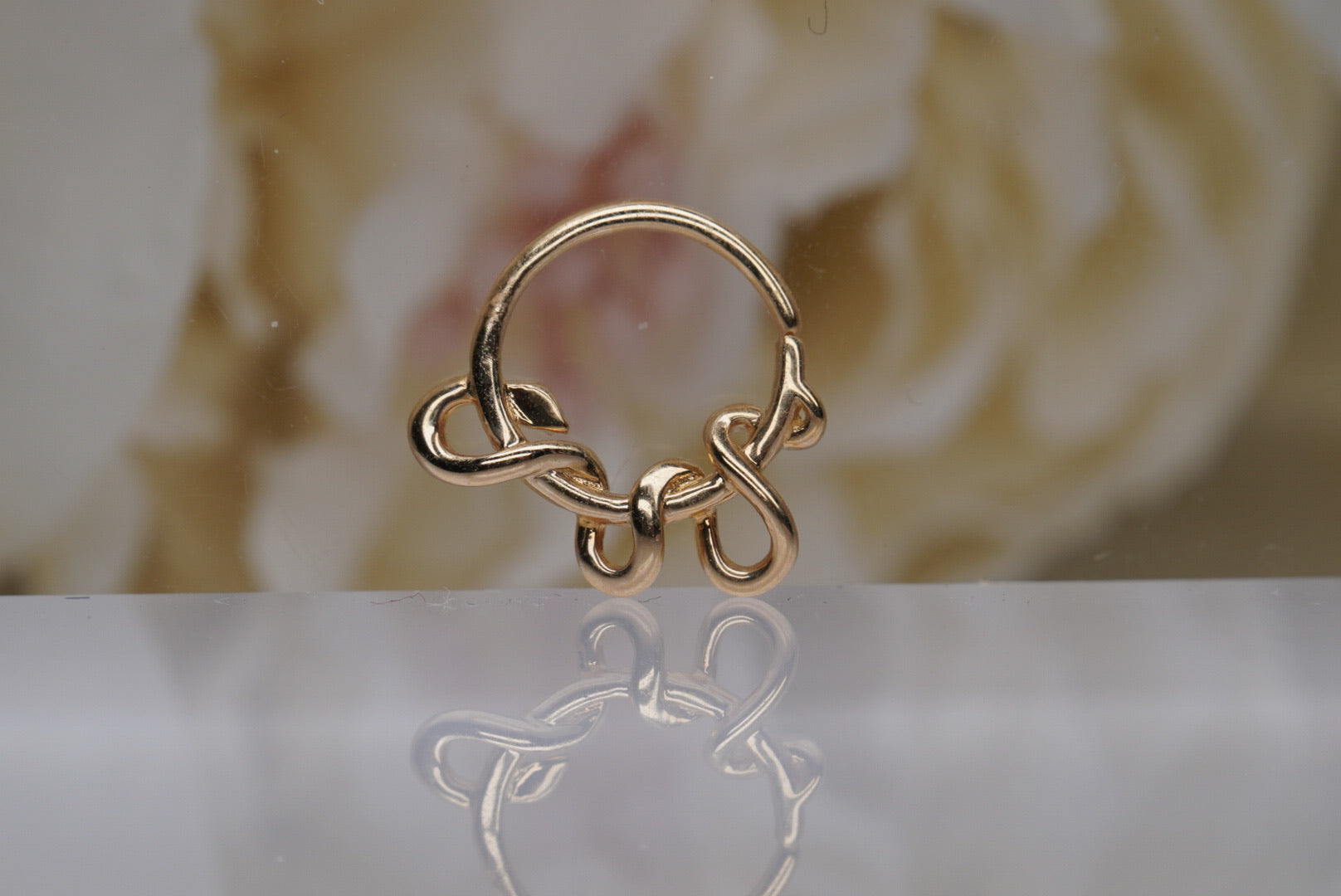 Kaa Seamless Ring
