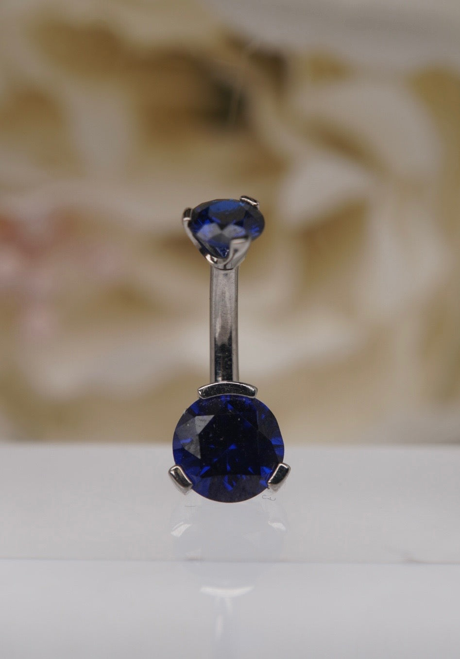 Sapphire Blue Crystal Navel in a Prong Setting  (4mm/6mm)