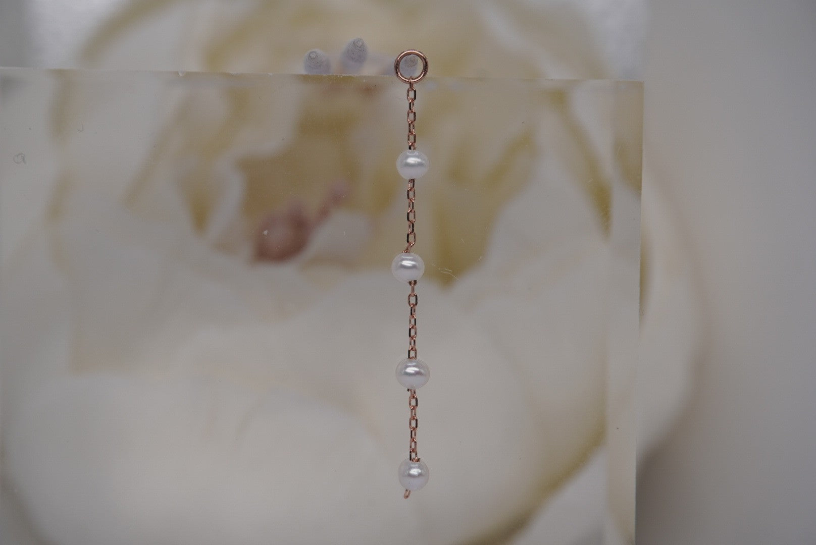 4-Bead Pearl Charm