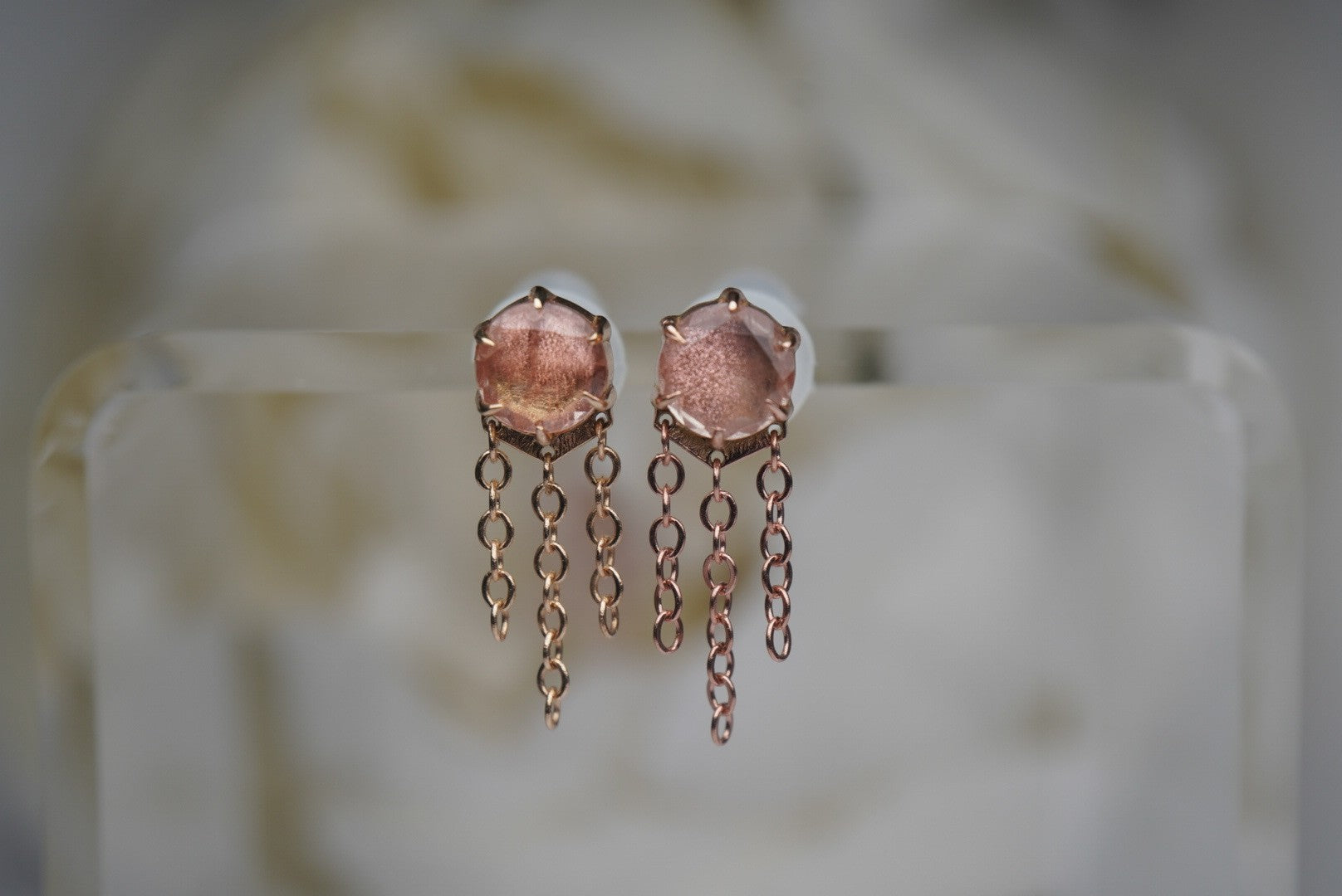 Illuminate Large with Sunstone