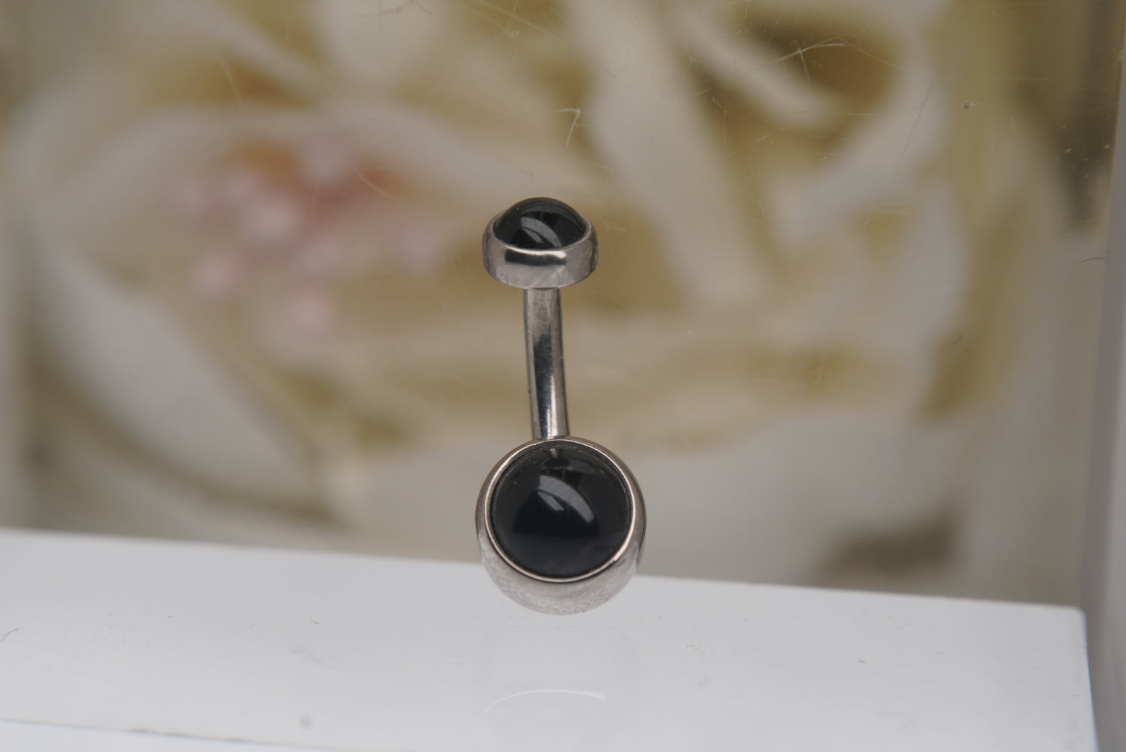 Black Onyx Navel in a Bezel Setting  (4mm/6mm)