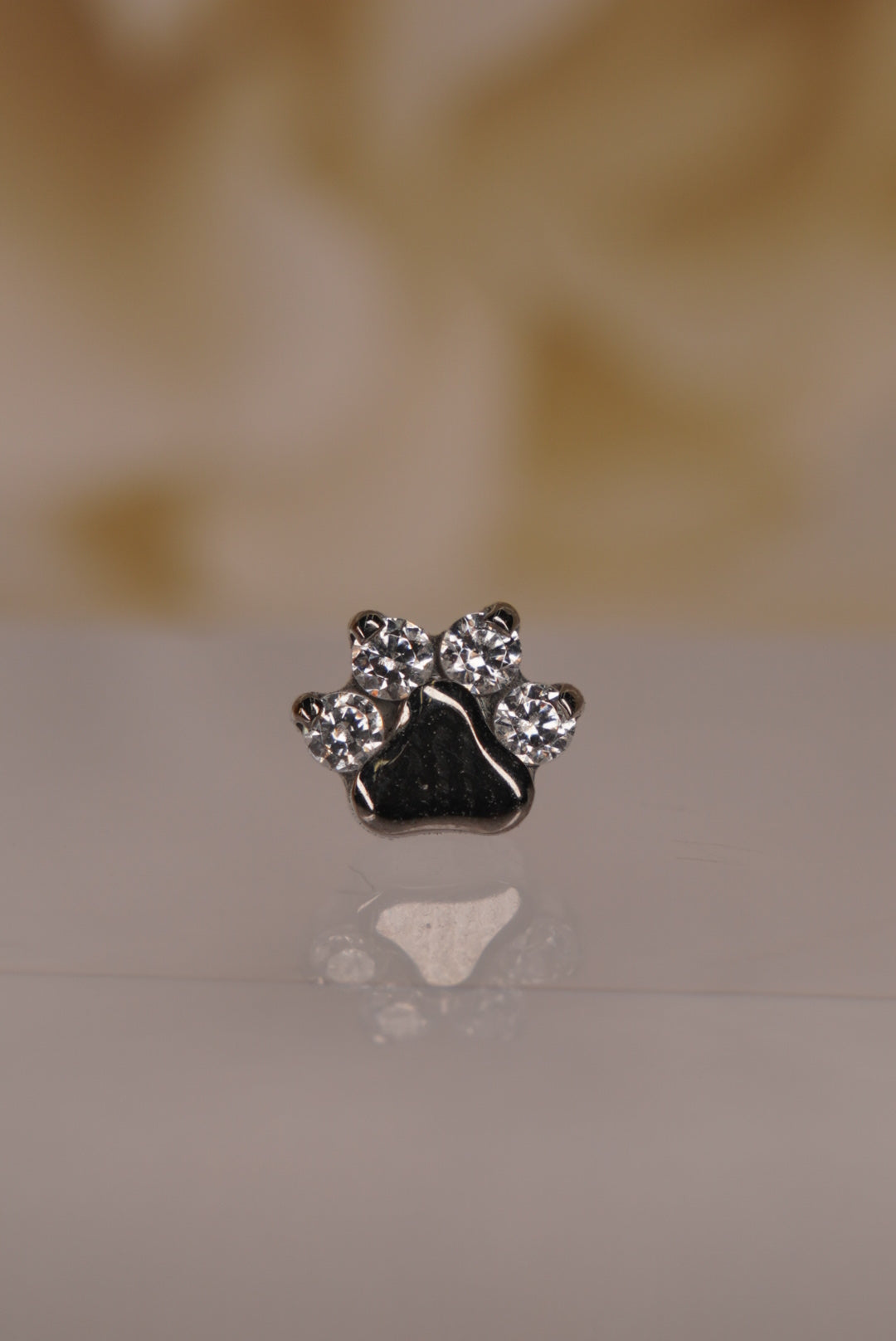 Paw Print with White Crystals- 12/14g