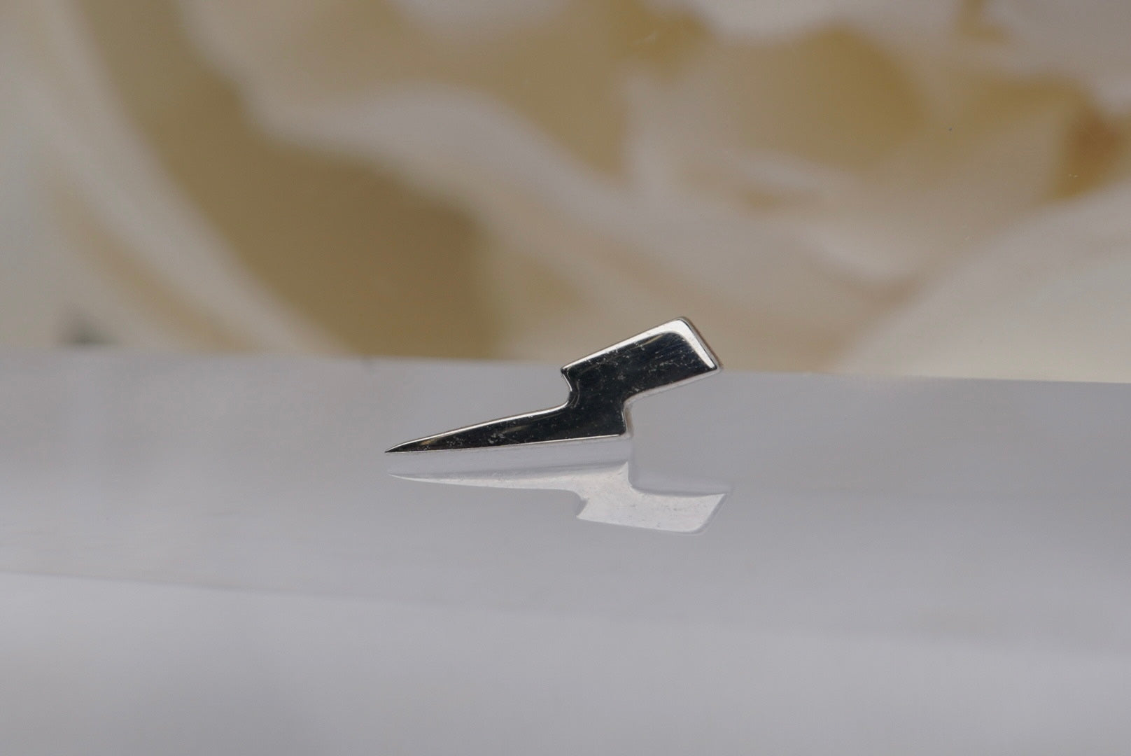 Lightning Bolt-4mm