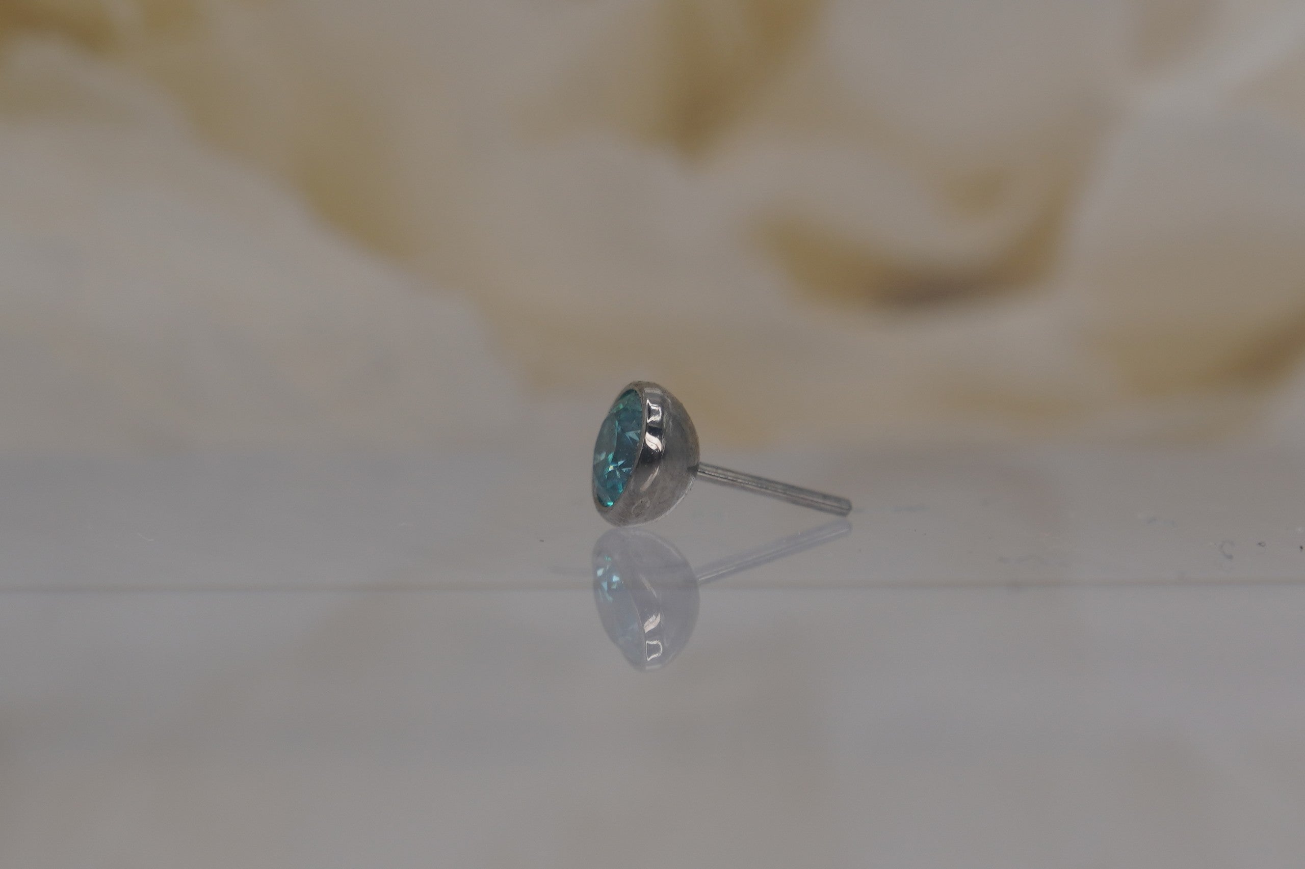 Round Bezel - Mint Green Crystal