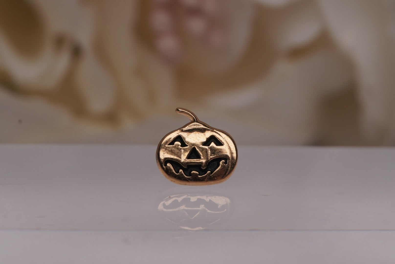 Pumpkin Head in Gold