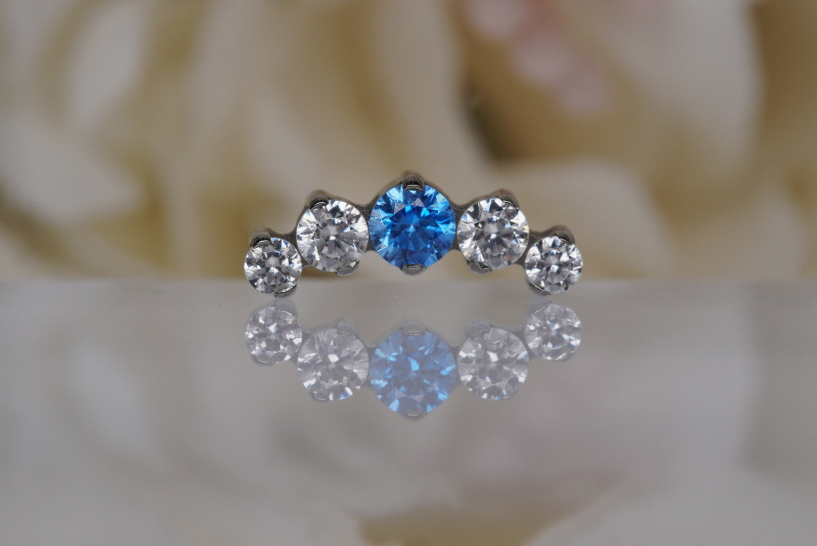 White & Arctic Blue Crystal Prium- 12/14g