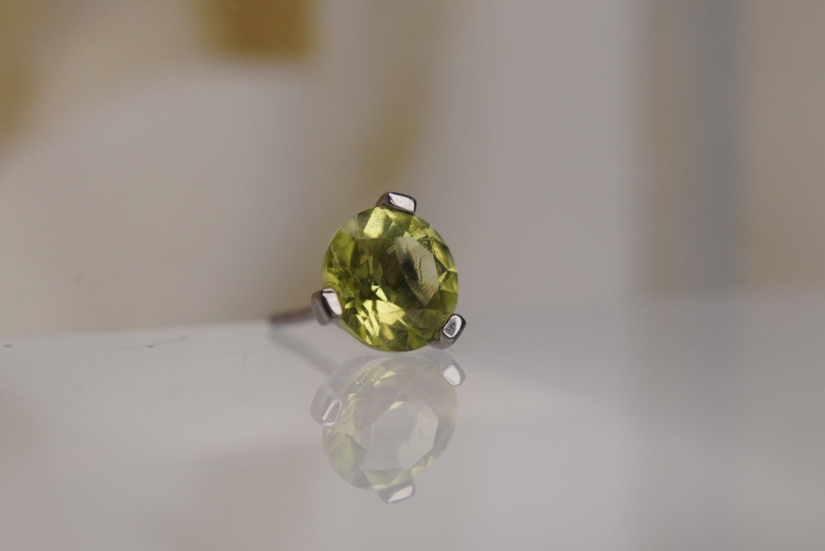 Paradise Green Crystal- Prong