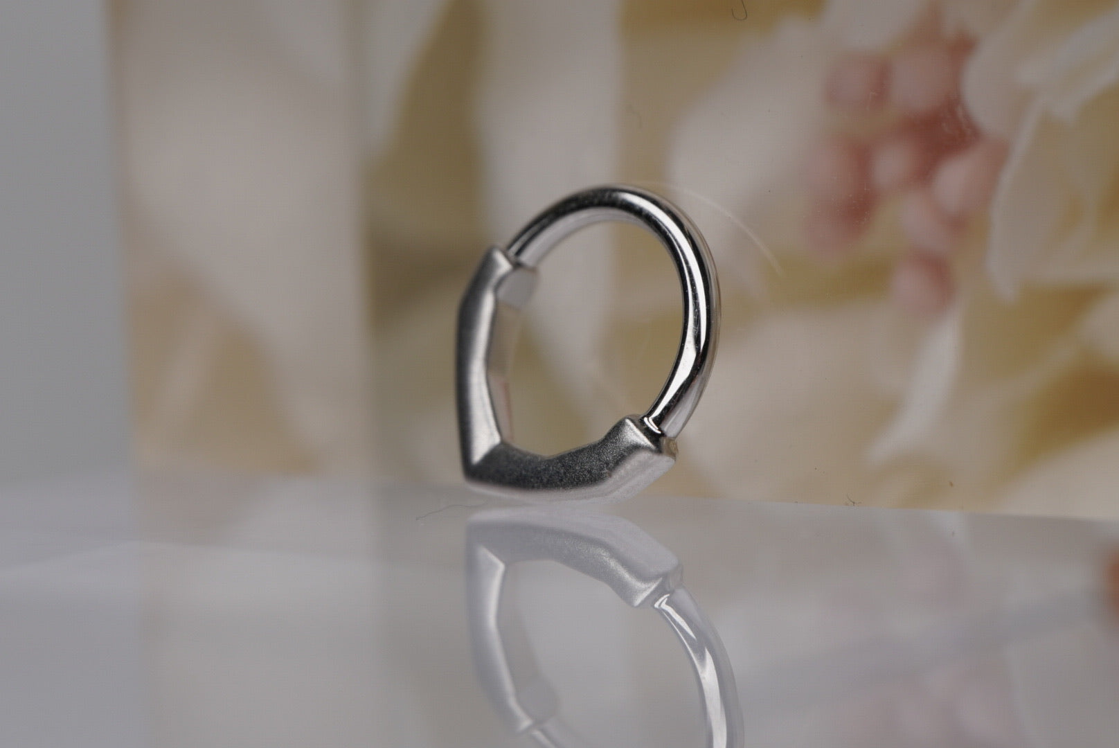 Petite Archive Seam Ring in 18g