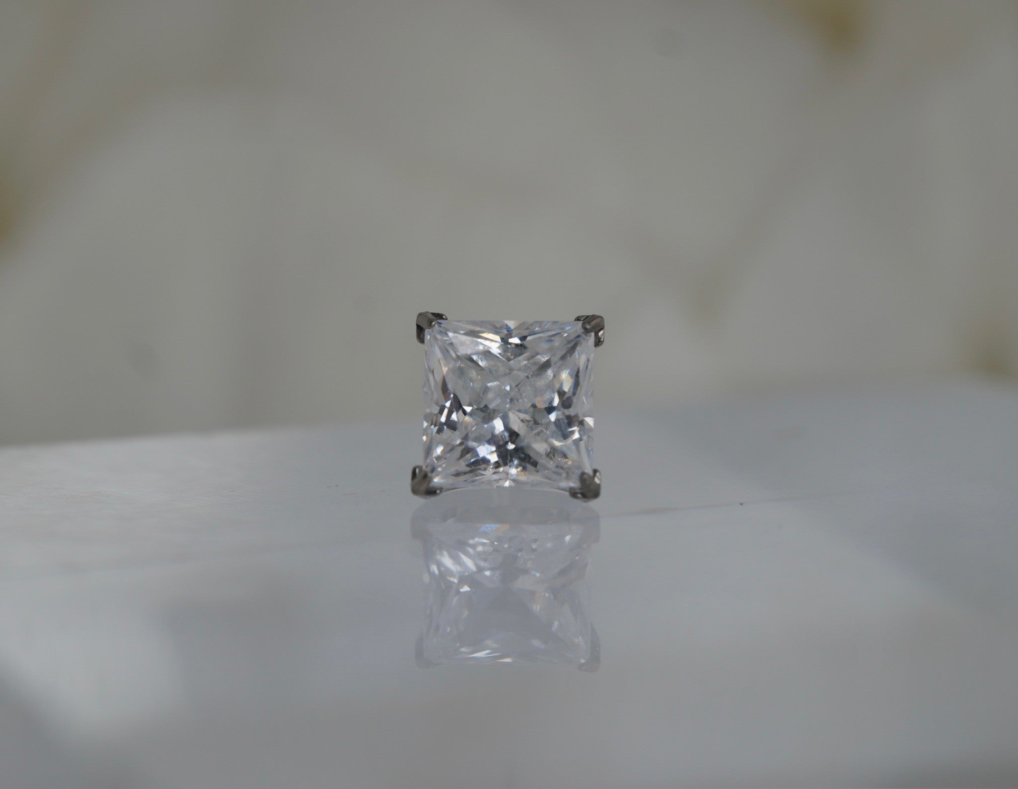 White Princess Cut - 4mm