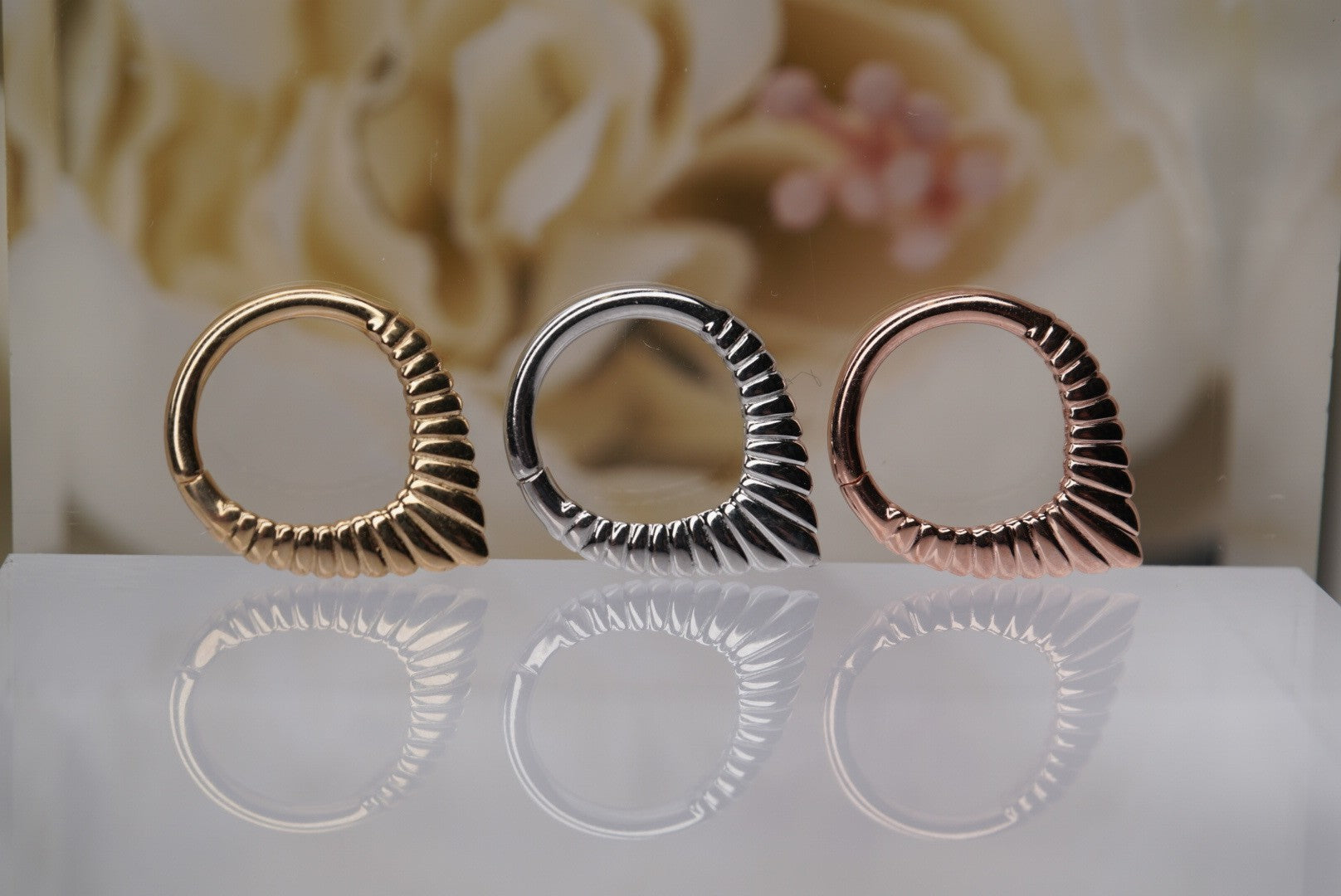 Glamorize Seamless Ring