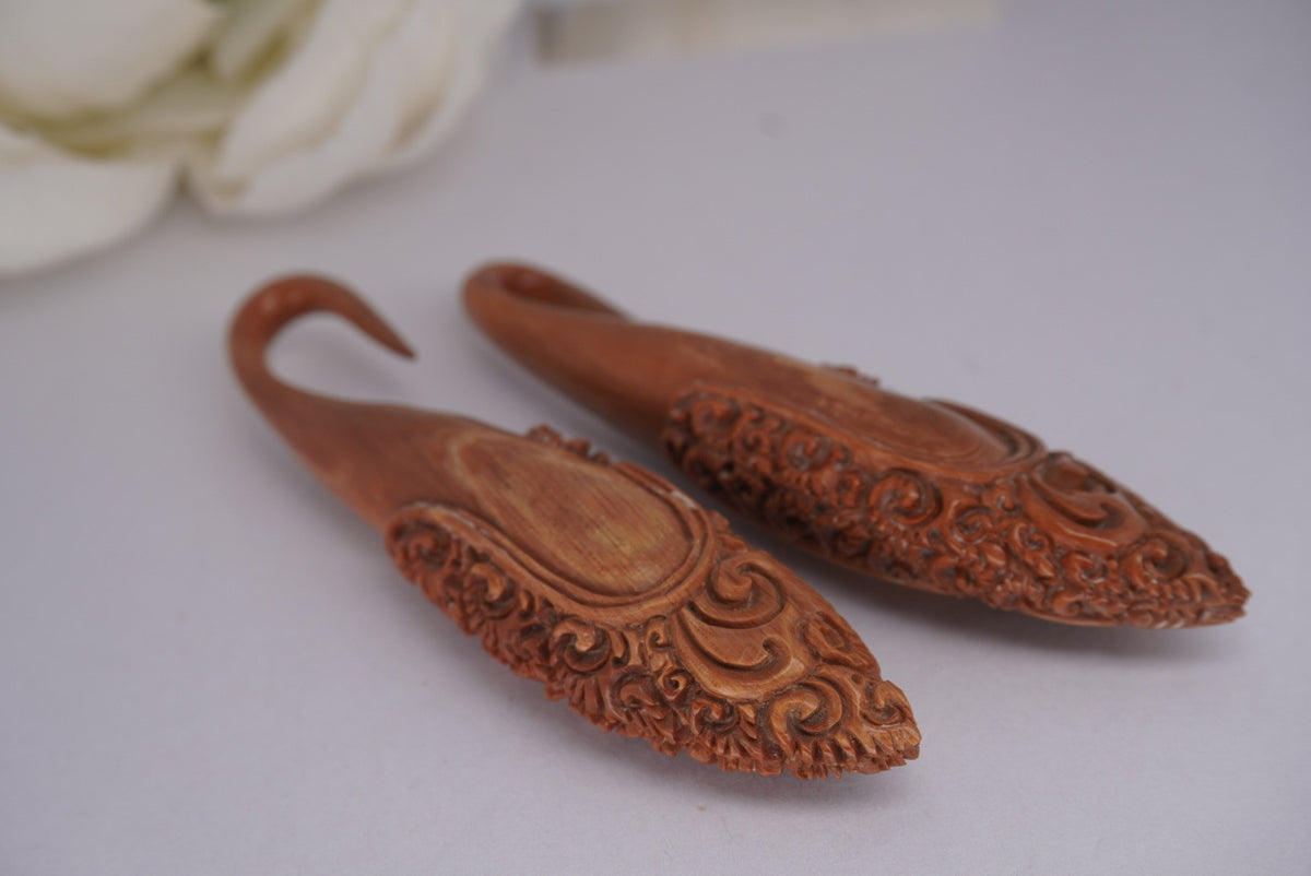 Above Angled photo 14g Filigree Wood Hangers