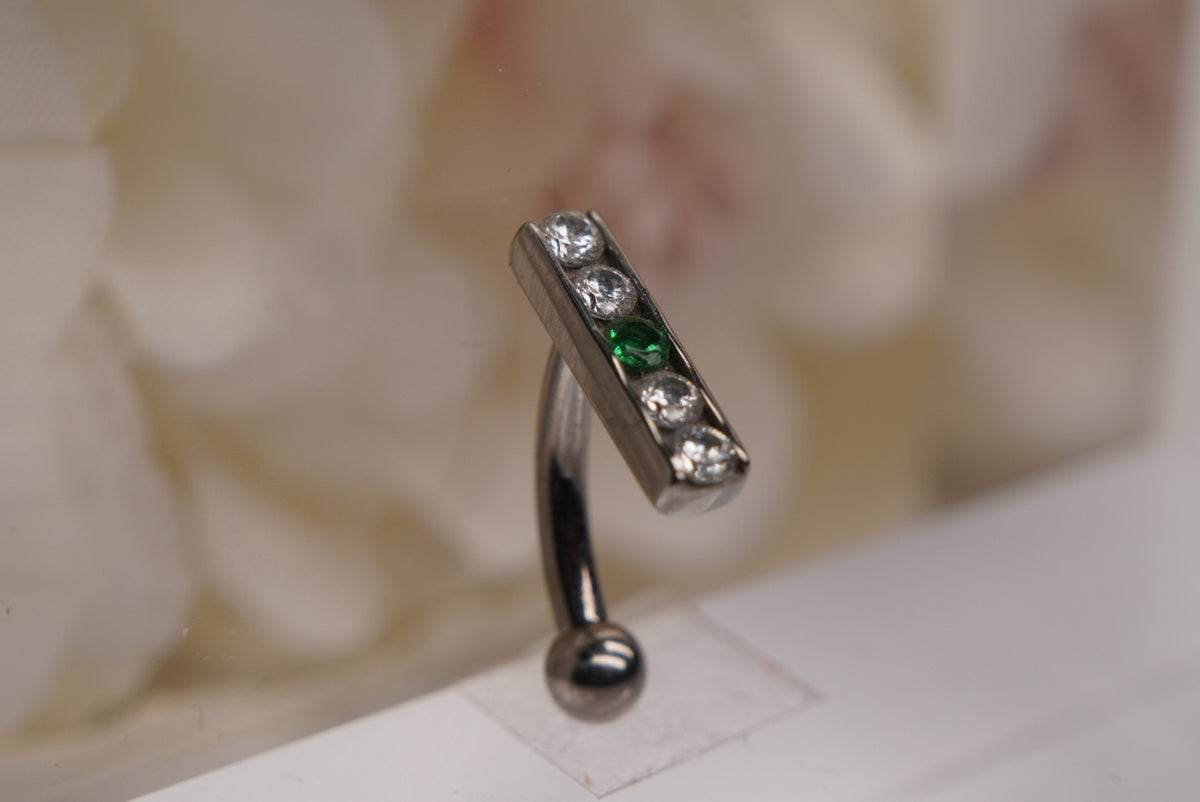 5-Gem Top Hanging with white and green Crystals in 14g