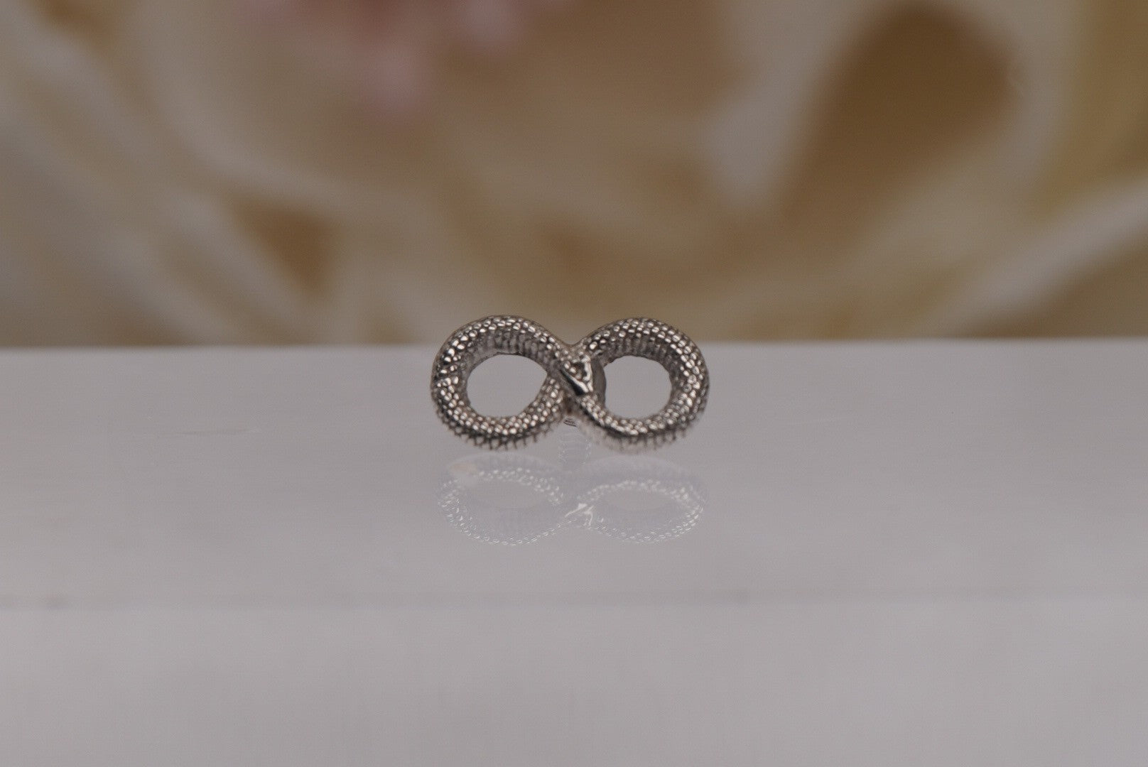 Infinity Snake in Gold-16g