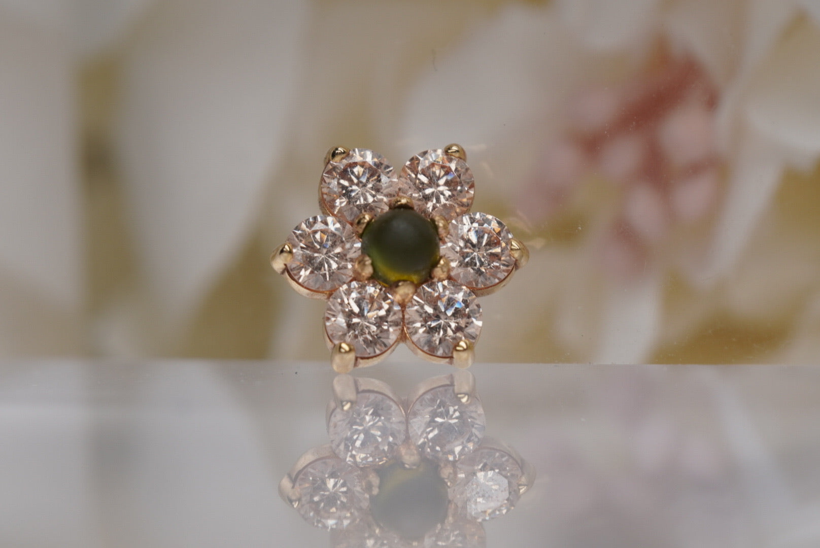 Jade Flower- 12/14g Yellow Gold