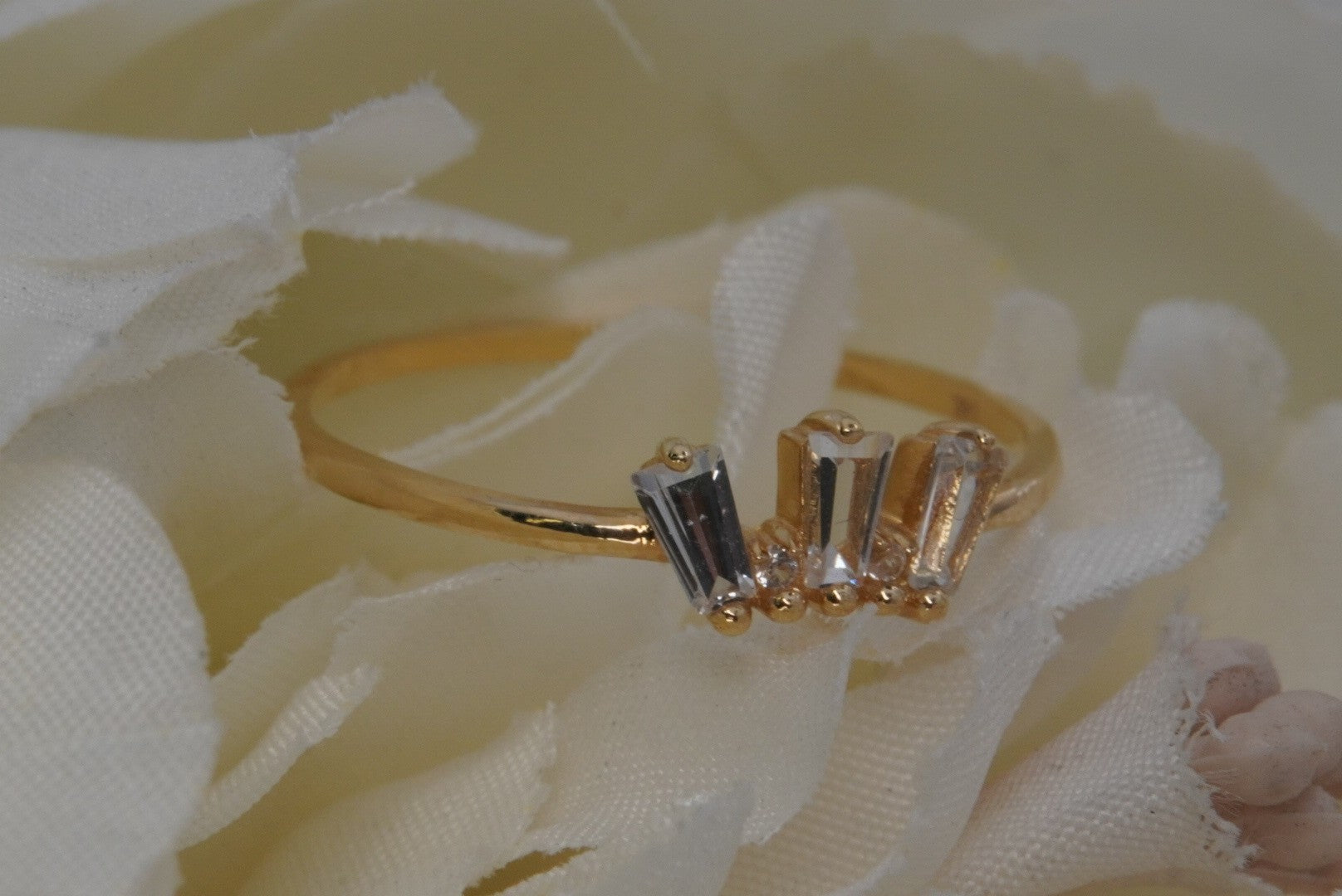 Crown Jewels Finger Ring with WHITE SAPPHIRES in Yellow Gold