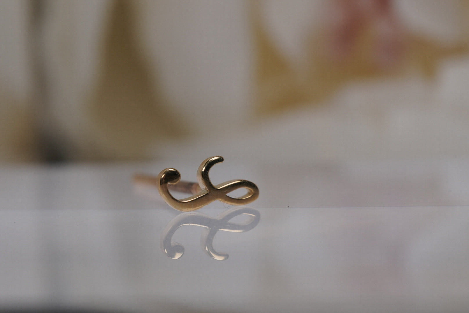 Letter "J" Nostril Screw in Yellow Gold
