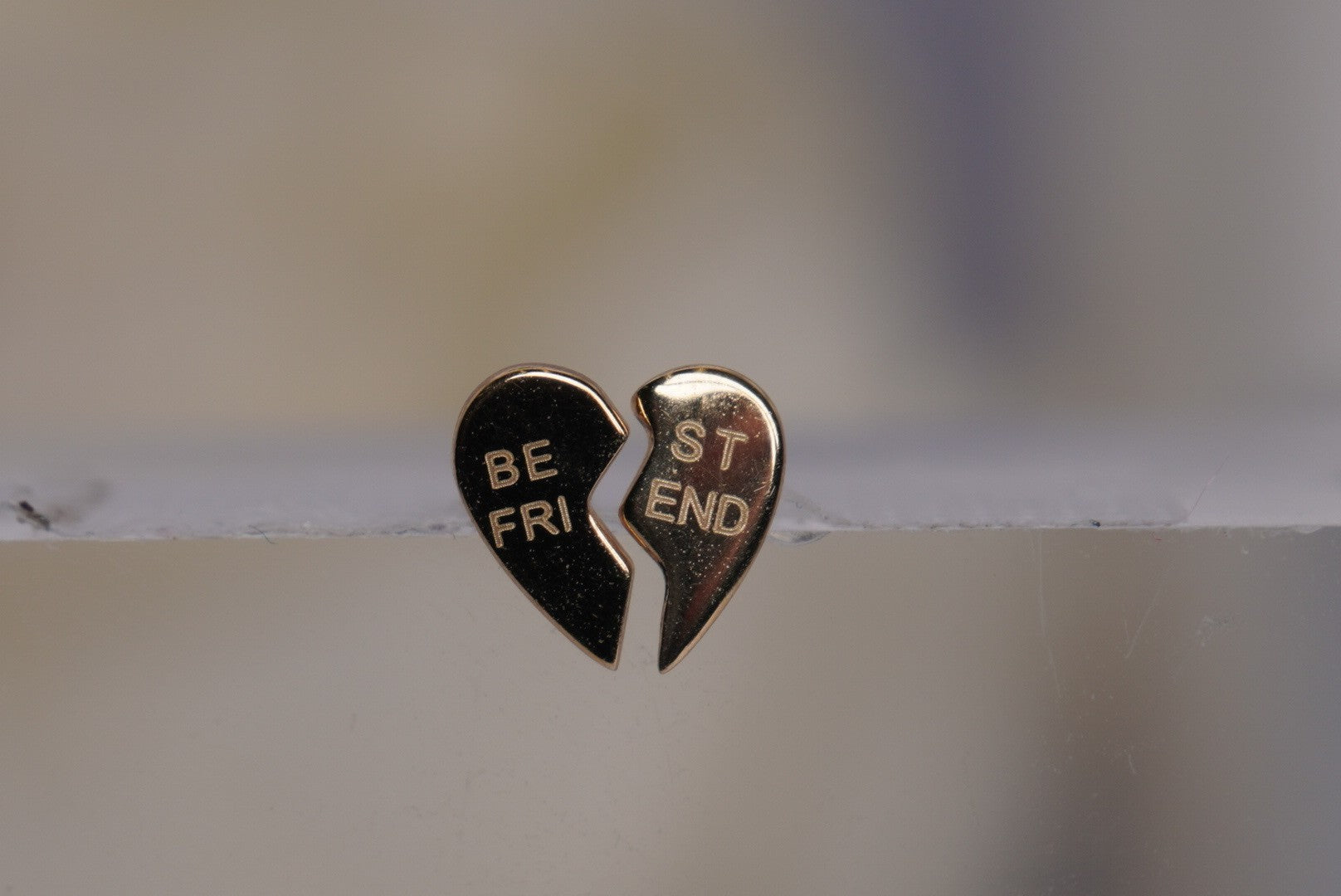 BFF- Right Facing
